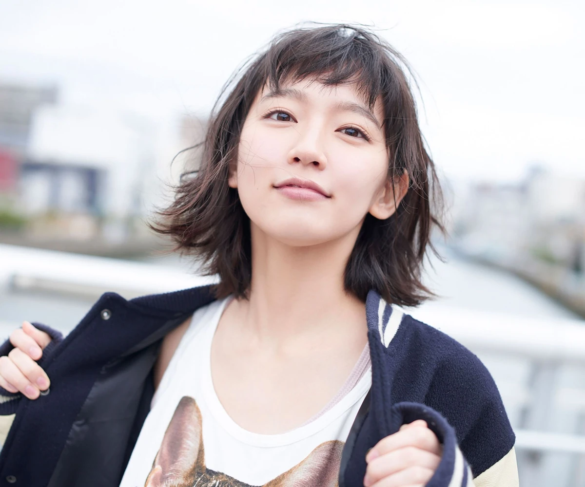 Riho Yoshioka 吉岡里帆 – デジタル週プレ写真集 「西へ」 - P55