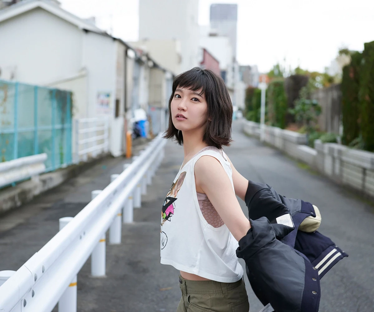 Riho Yoshioka 吉岡里帆 – デジタル週プレ写真集 「西へ」 - P64