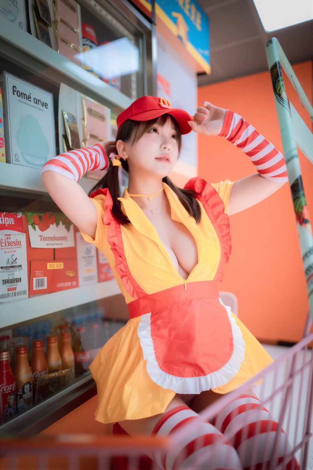 Son Yeeun 손예은 – DJAWA 「McDonald’s Girl」 - P8