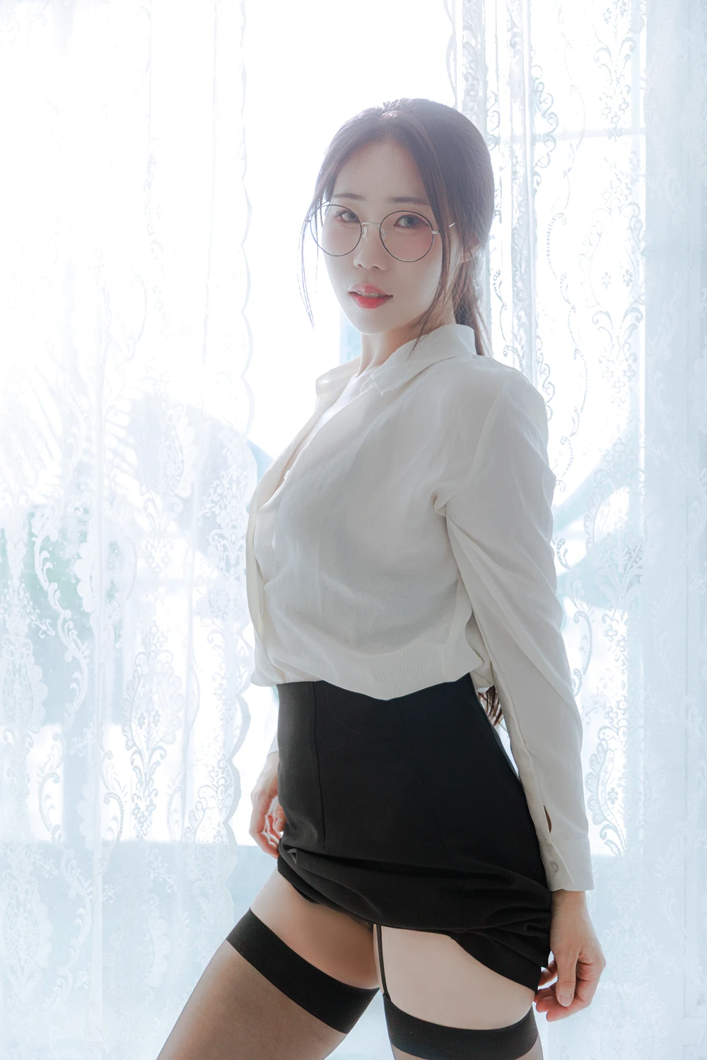 EUN 은 – Porrinn 「Office Girl」 - P13