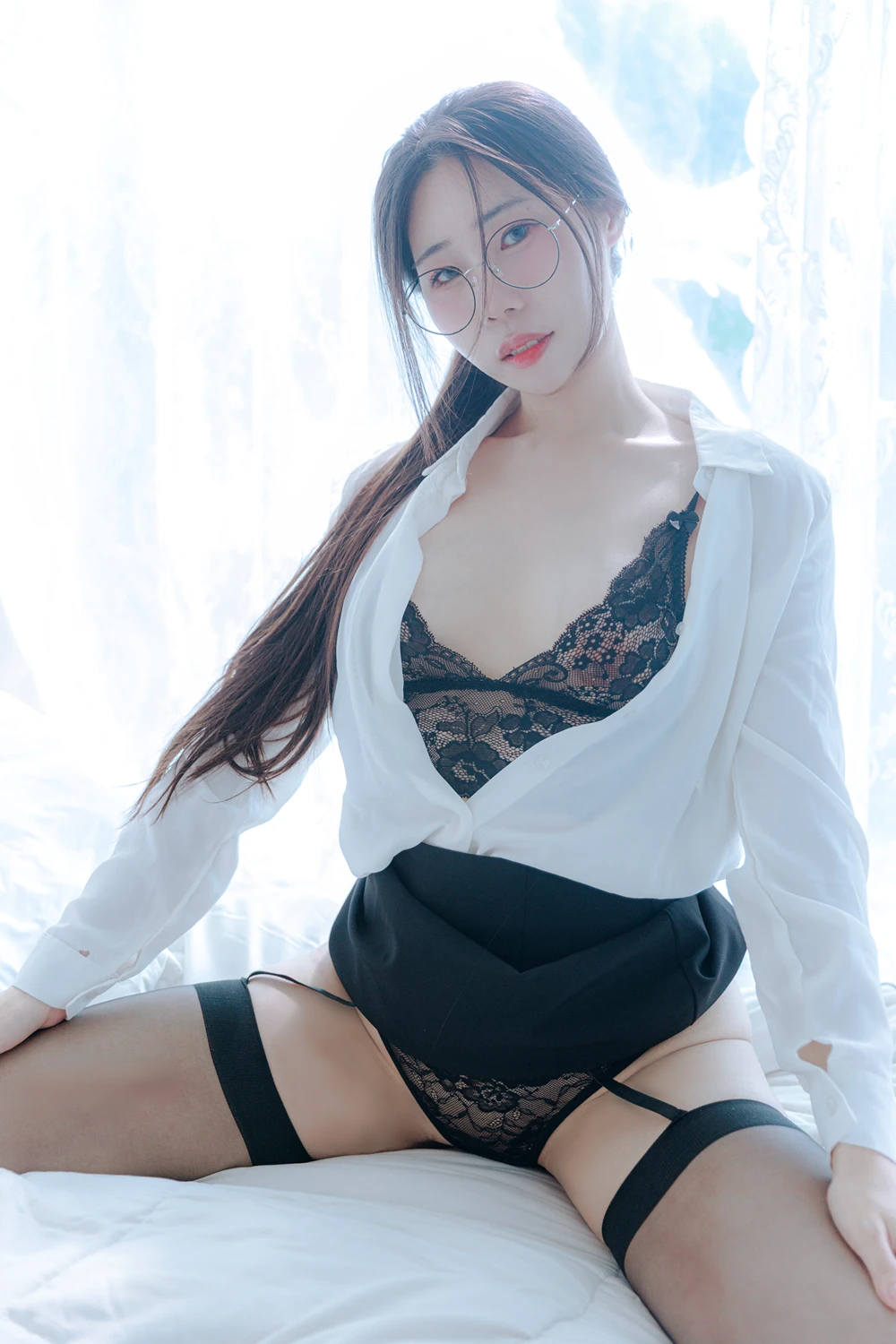 EUN 은 – Porrinn 「Office Girl」 - P19