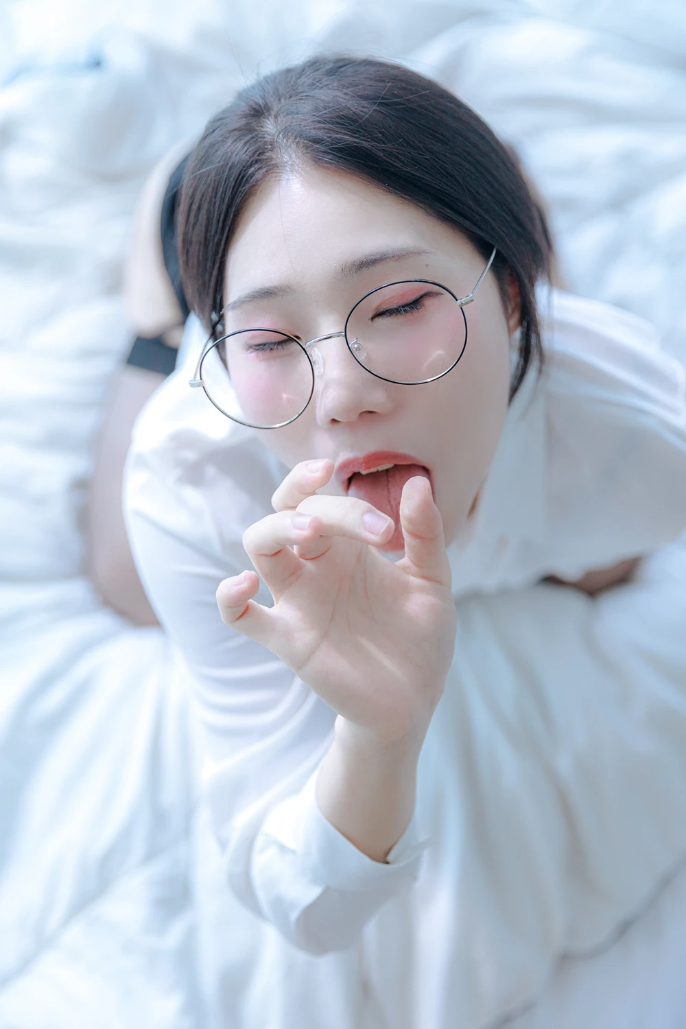 EUN 은 – Porrinn 「Office Girl」 - P24