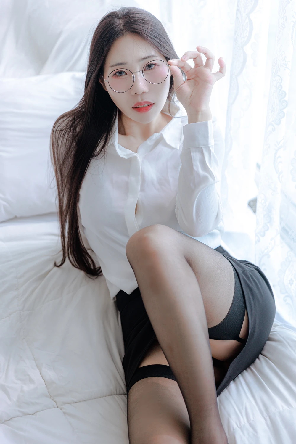EUN 은 – Porrinn 「Office Girl」 - P5