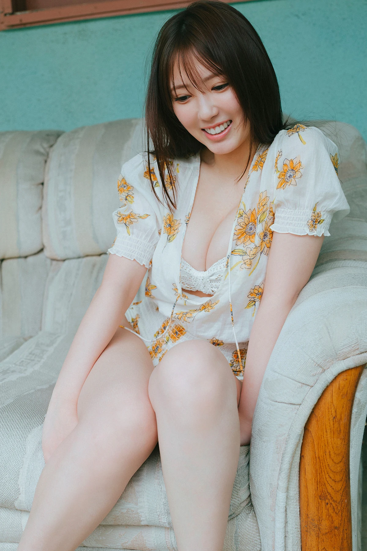 Aika Sawaguchi 沢口愛華 – FLASHデジタル写真集 「Innocent White」 - P10