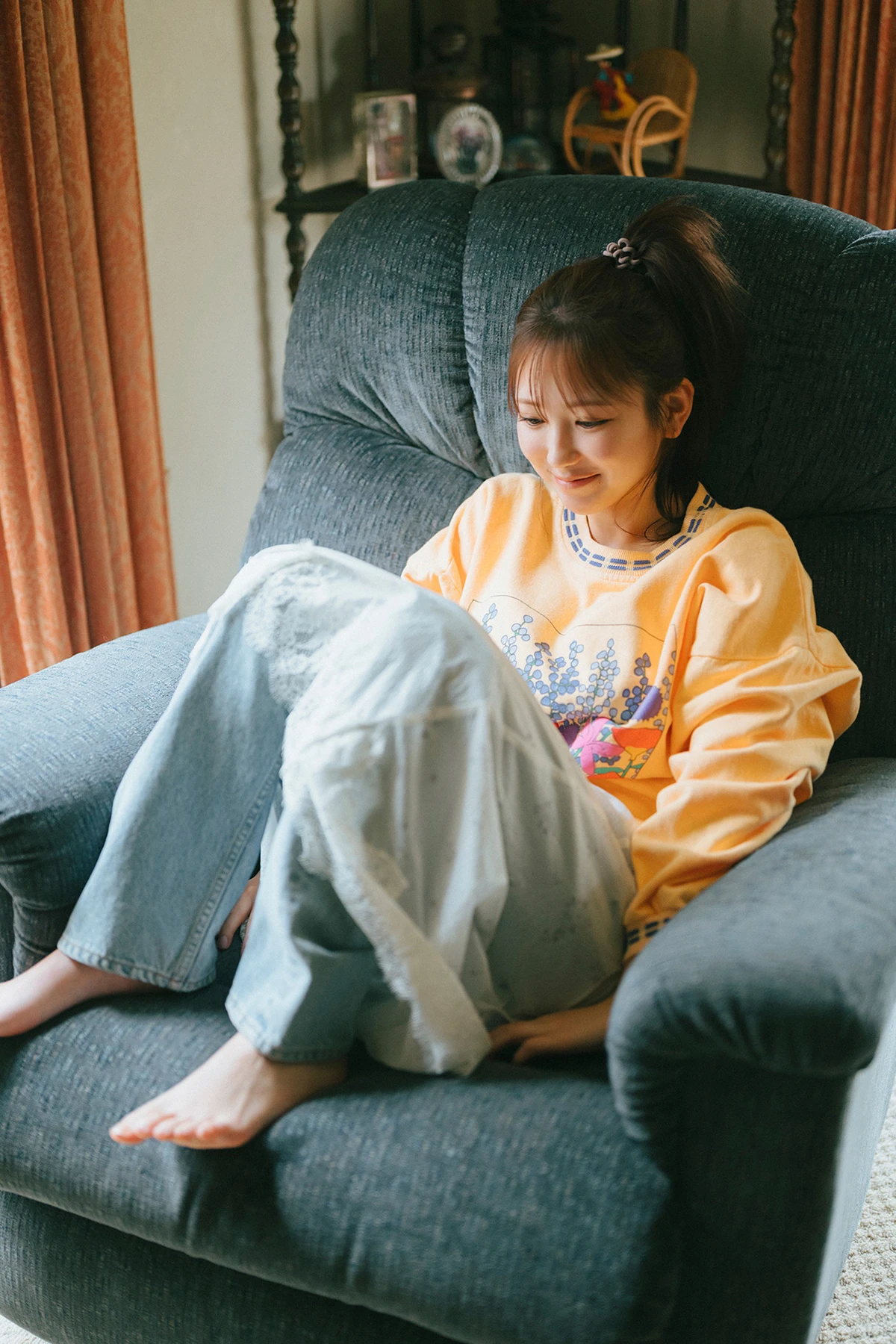 Aika Sawaguchi 沢口愛華 – FLASHデジタル写真集 「Innocent White」 - P18
