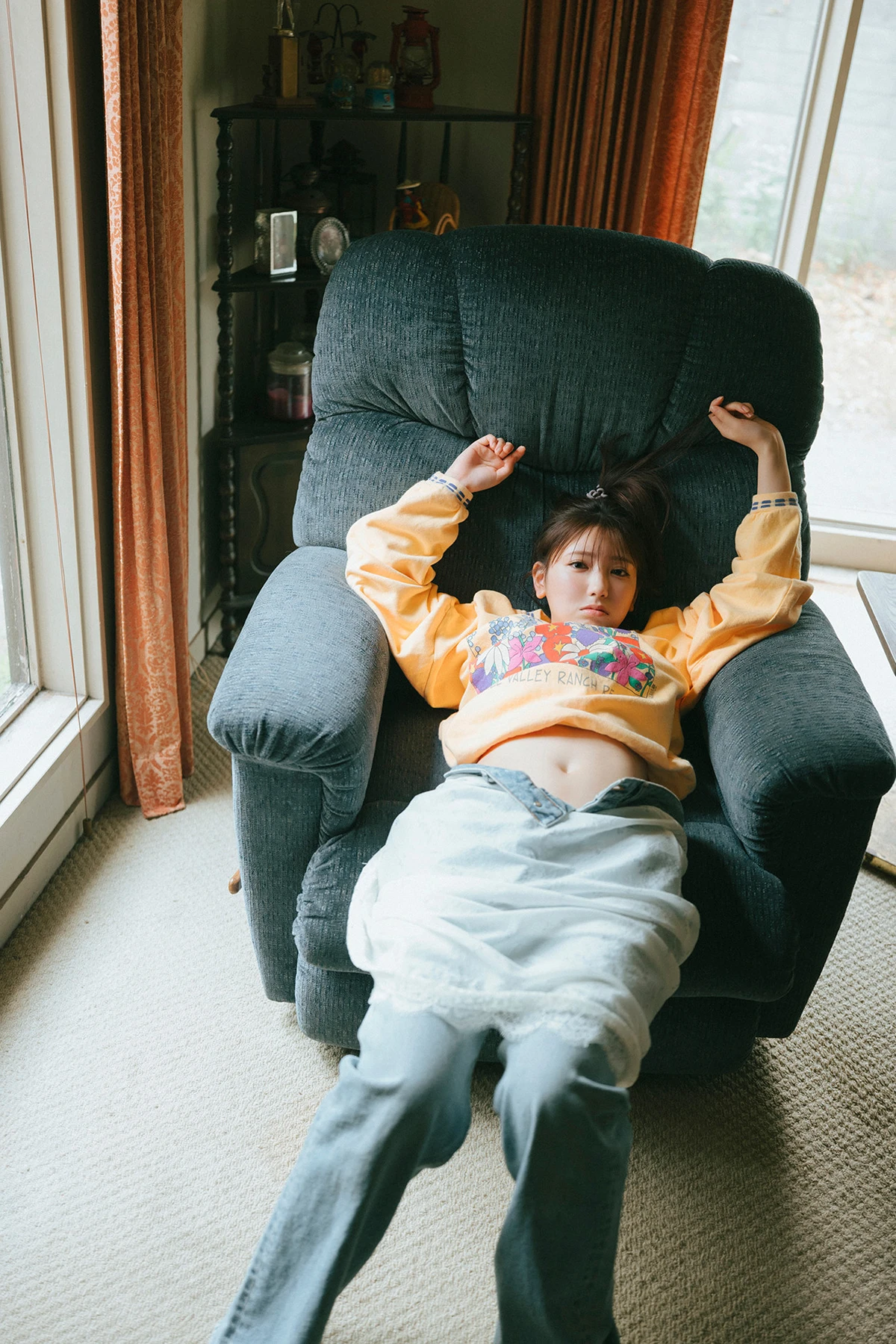 Aika Sawaguchi 沢口愛華 – FLASHデジタル写真集 「Innocent White」 - P19