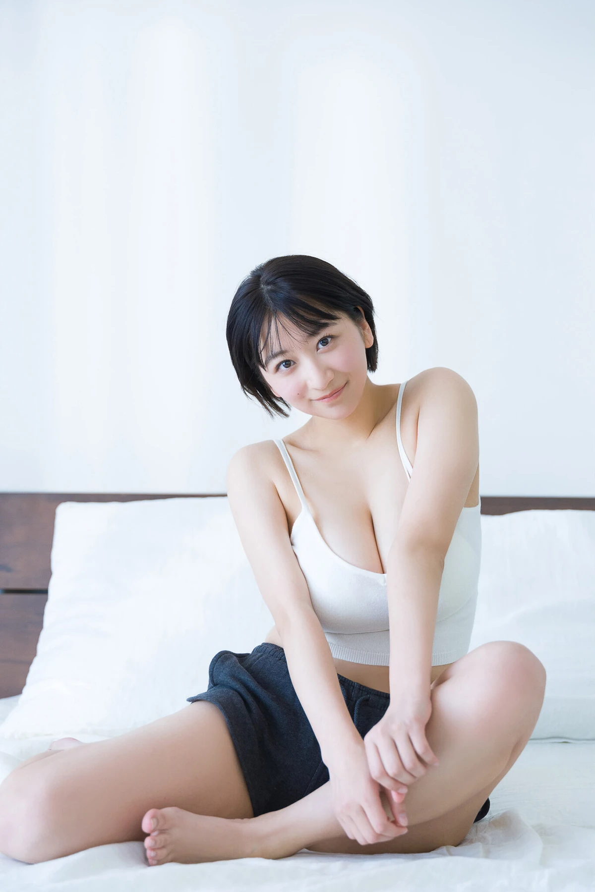 Ina Enohara 榎原依那 – FRIDAYデジタル写真集 「クロニクル未公開カット」 - P2