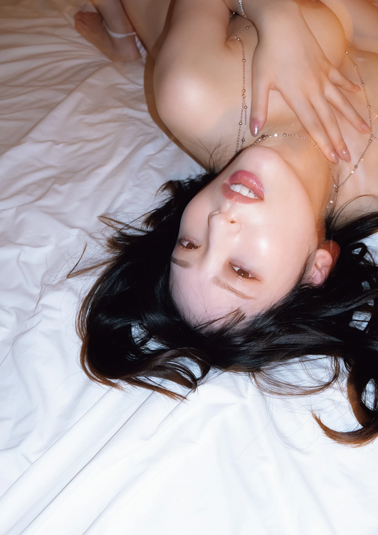 Shizuha Takimoto 瀧本雫葉 – ヌード写真集 「WHITE HOTEL」 - P95