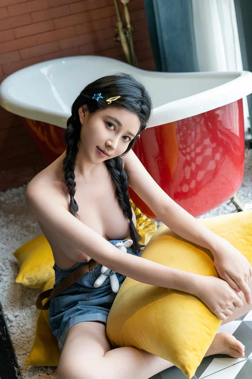 Cosplay 年年Nnian – 泡沫之夏JK & 背背裤 - P115