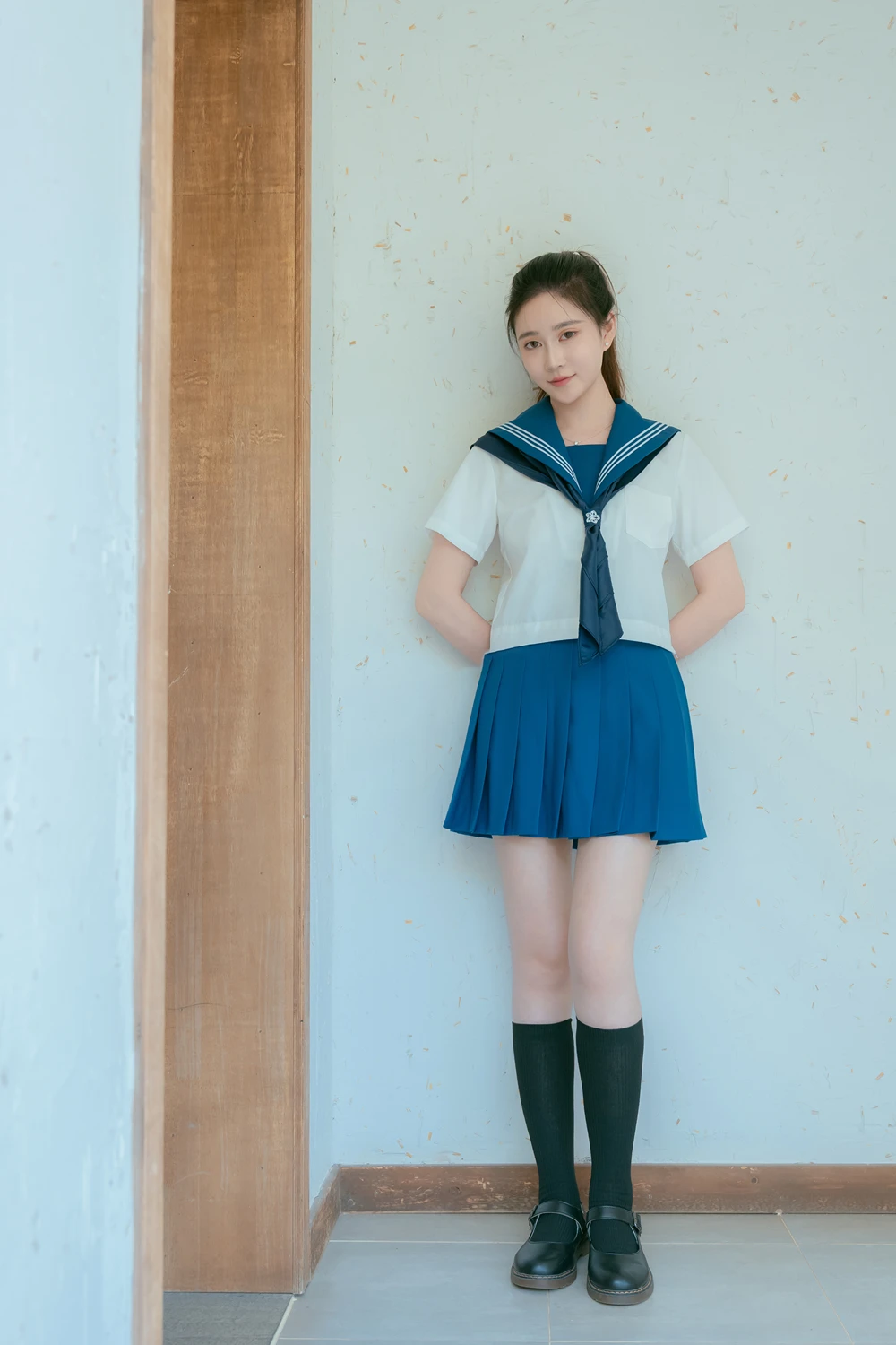 Cosplay 年年Nnian – 泡沫之夏JK & 背背裤 - P12