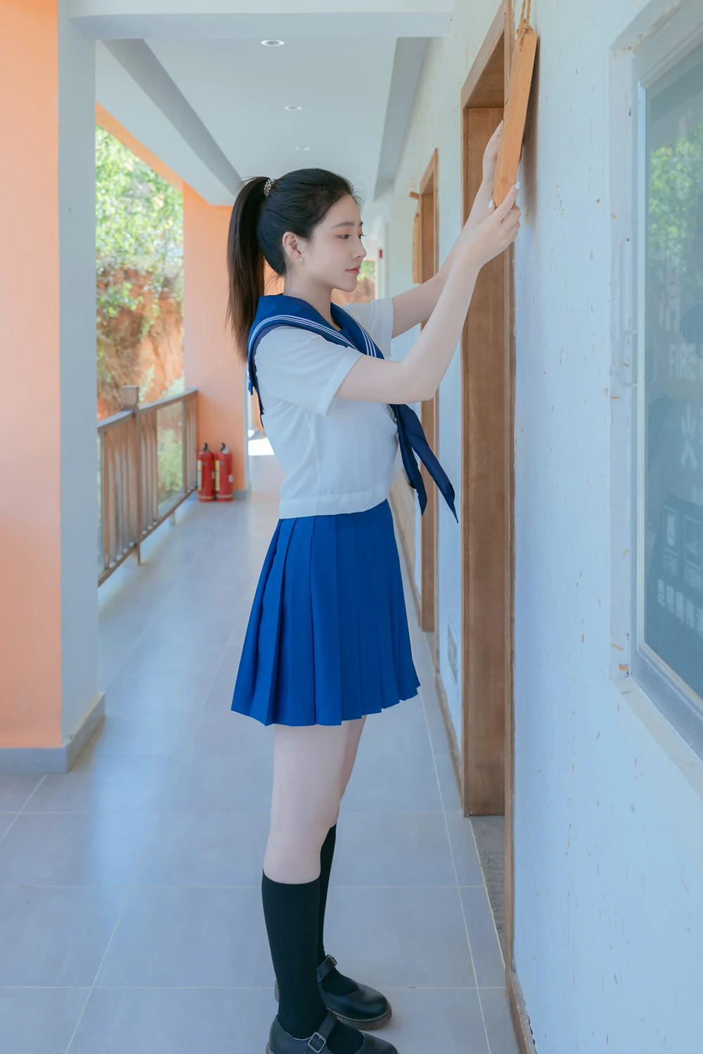 Cosplay 年年Nnian – 泡沫之夏JK & 背背裤 - P2