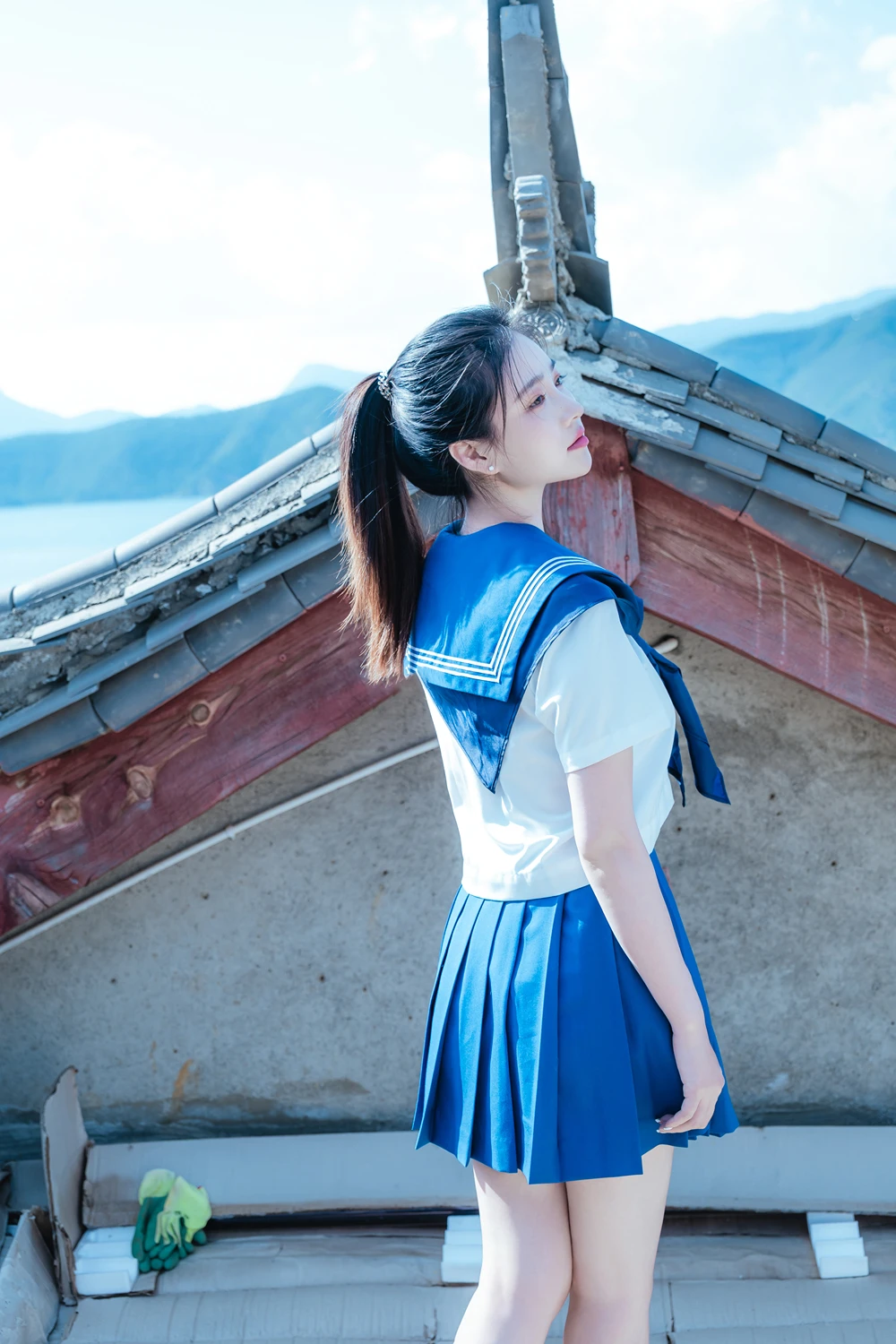 Cosplay 年年Nnian – 泡沫之夏JK & 背背裤 - P34