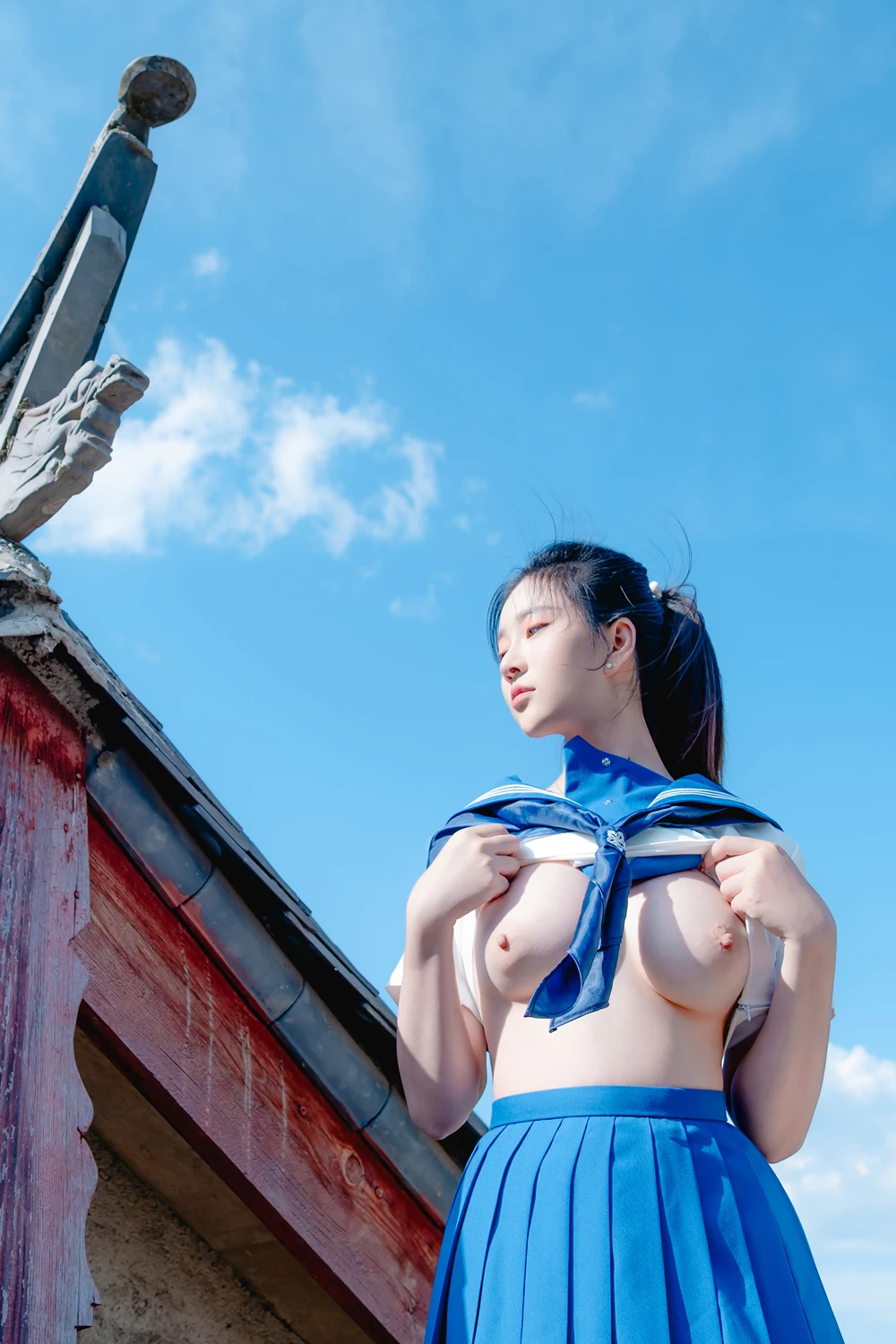 Cosplay 年年Nnian – 泡沫之夏JK & 背背裤 - P48