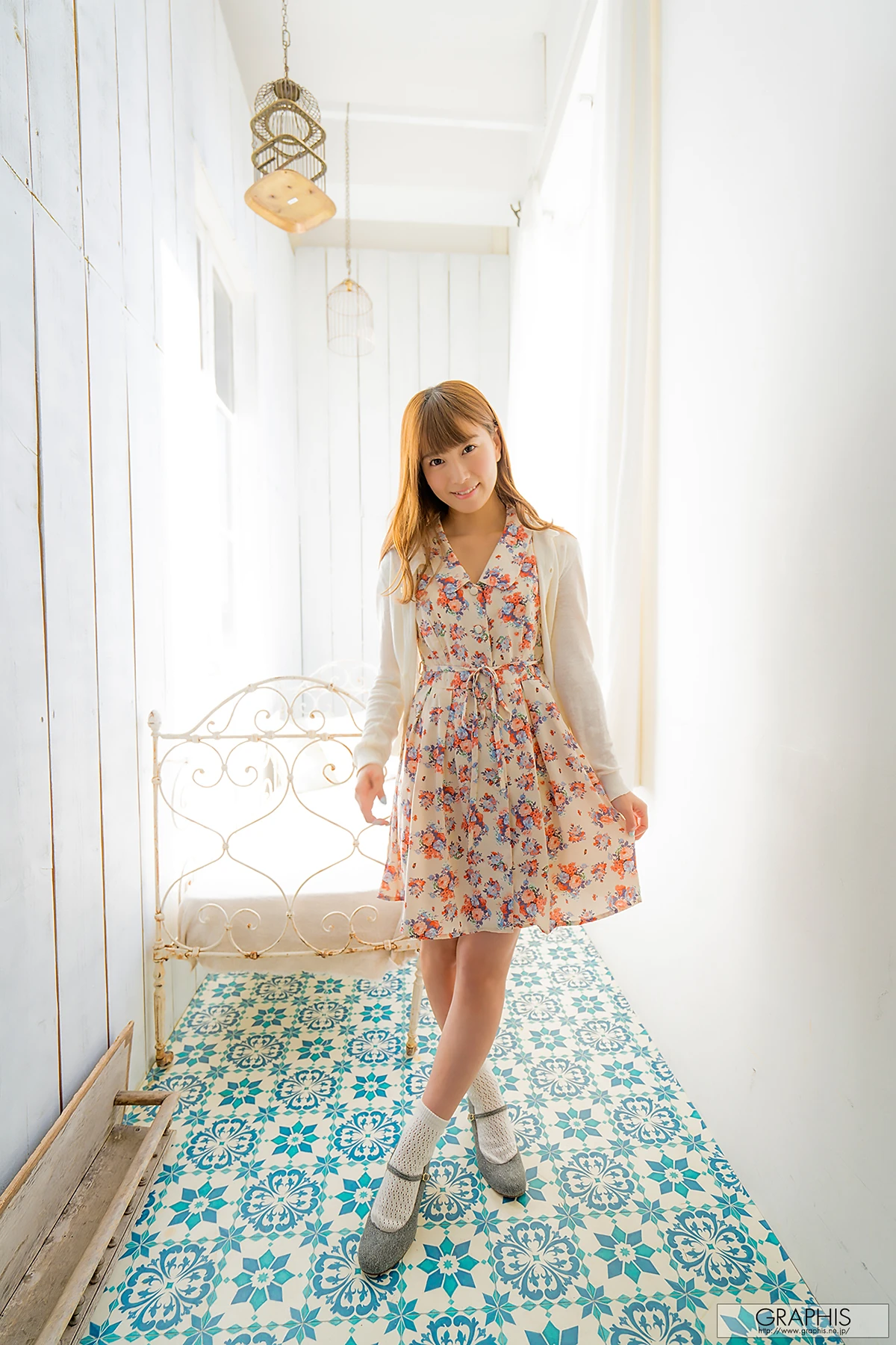 Minami Hatsukawa 初川みなみ – Graphis Gals 「Be With You」 - P29