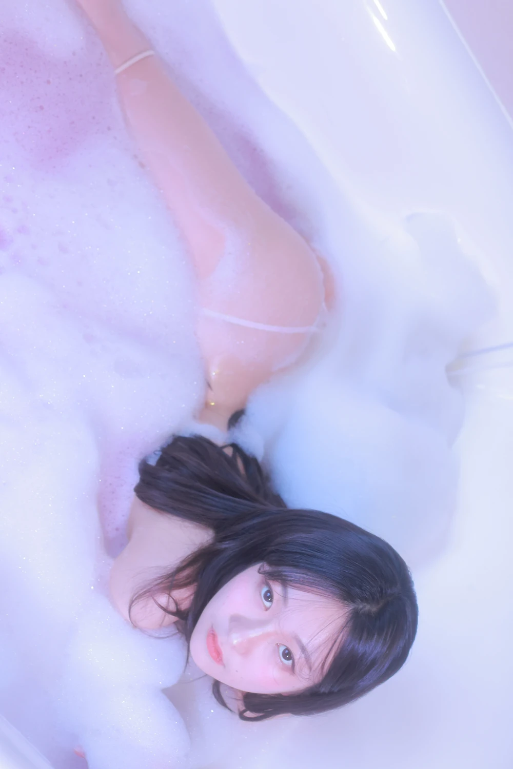 Sehee 세희 & Zia 지아 – Photobook 「Bathtub」 - P6