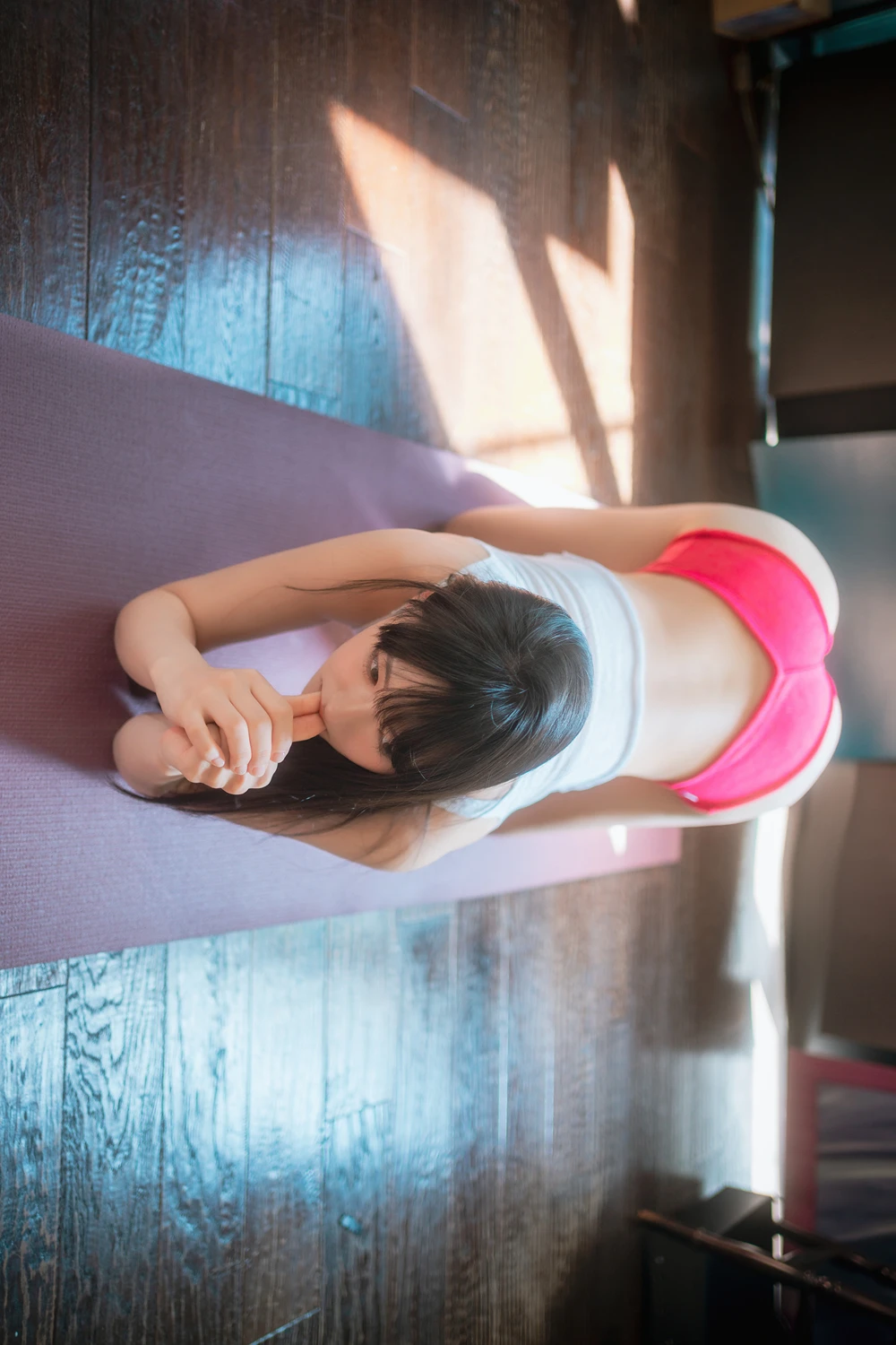Hendoong 혠둥이 : DJAWA Vol.02 「Loose and Tight – Relief and Relax」 - P22