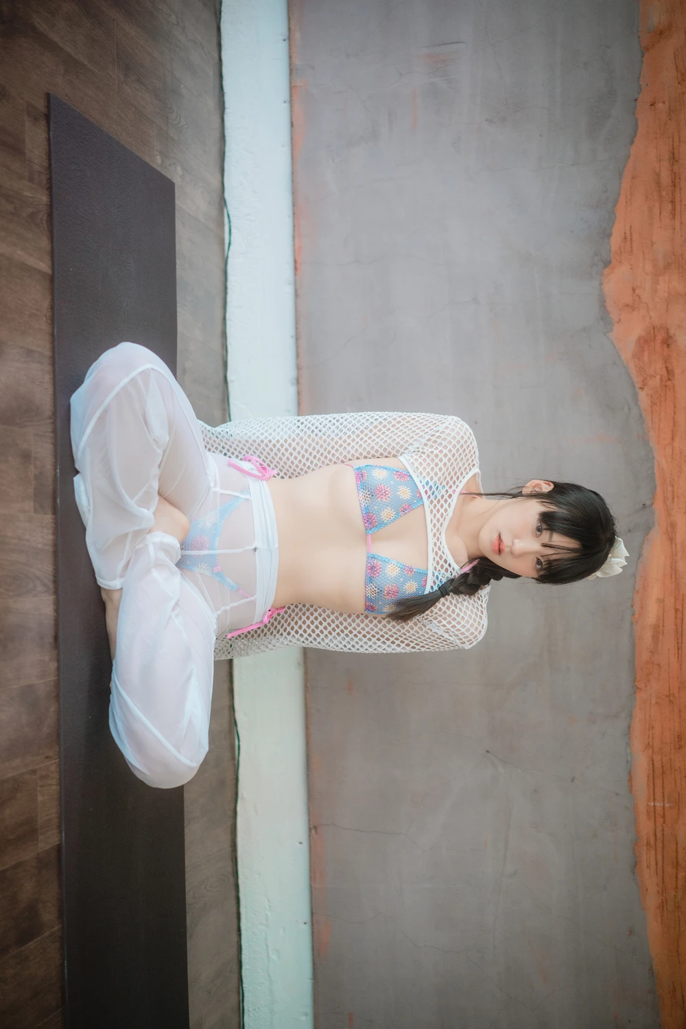 Hendoong 혠둥이 : DJAWA Vol.02 「Loose and Tight – Relief and Relax」 - P64