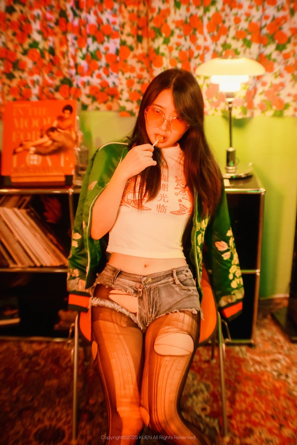 Miho 미호 – KUEN Photobook 「Naked Killer」 - P41