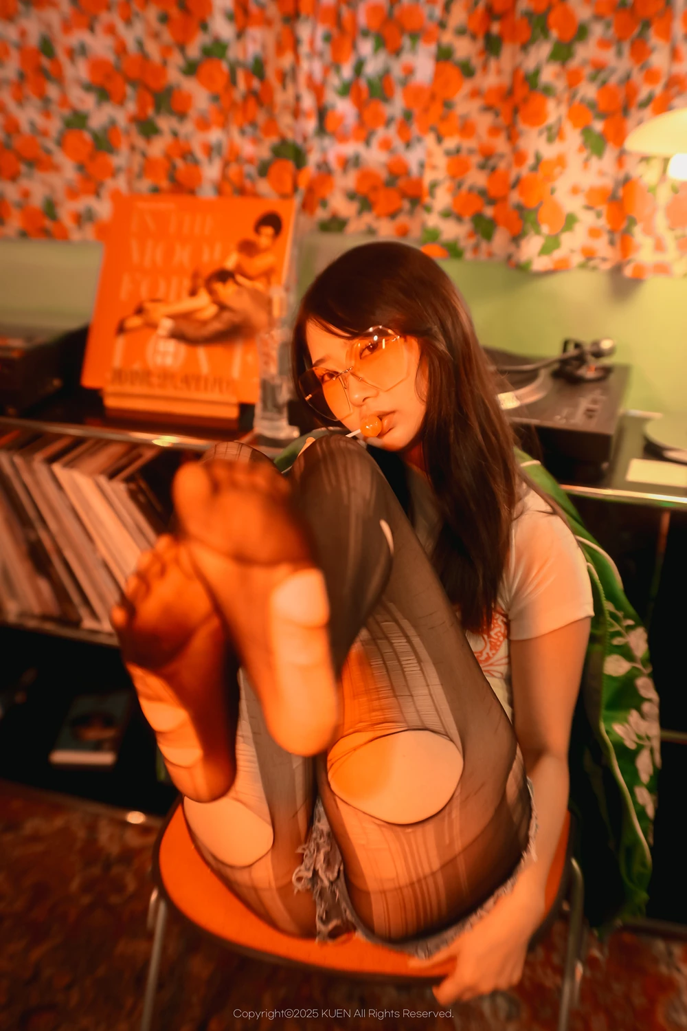 Miho 미호 – KUEN Photobook 「Naked Killer」 - P47