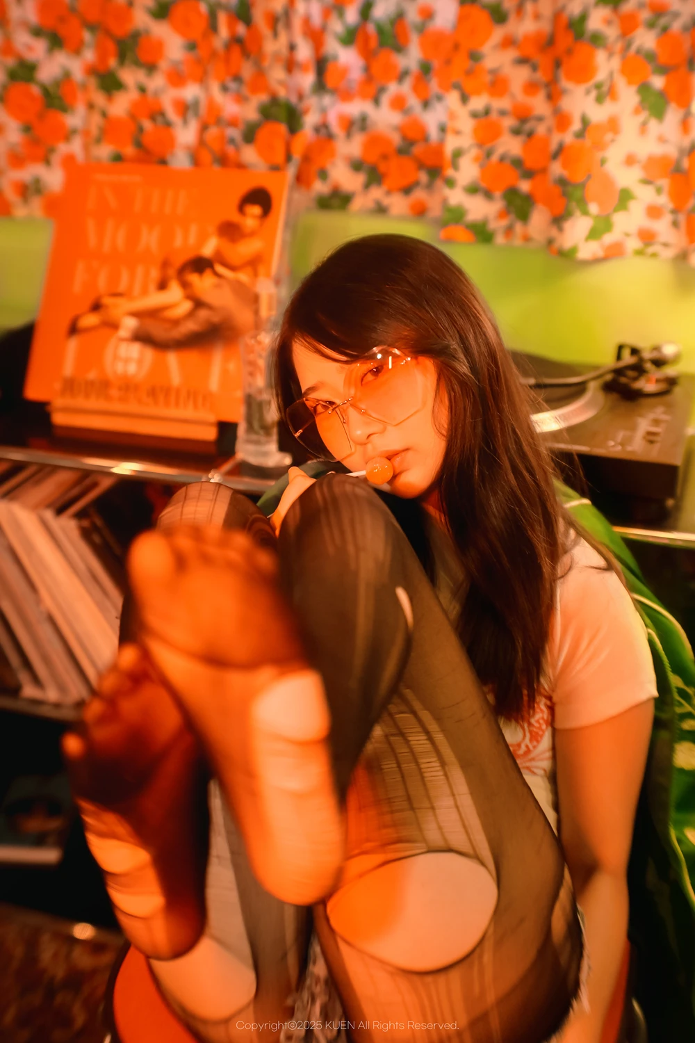 Miho 미호 – KUEN Photobook 「Naked Killer」 - P48