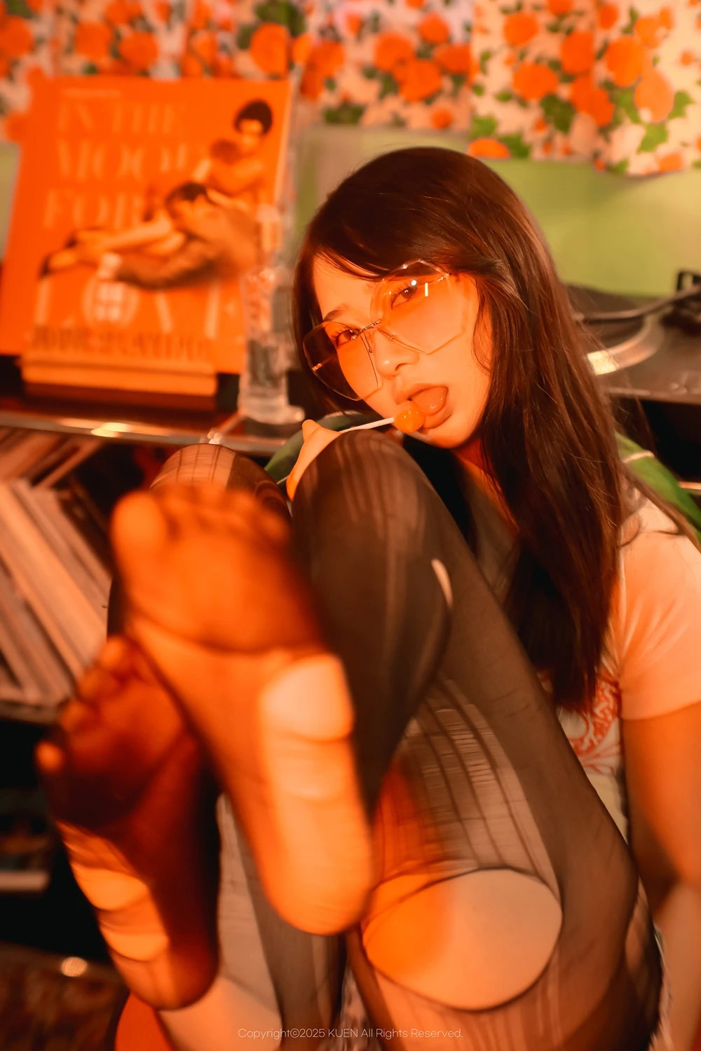 Miho 미호 – KUEN Photobook 「Naked Killer」 - P49