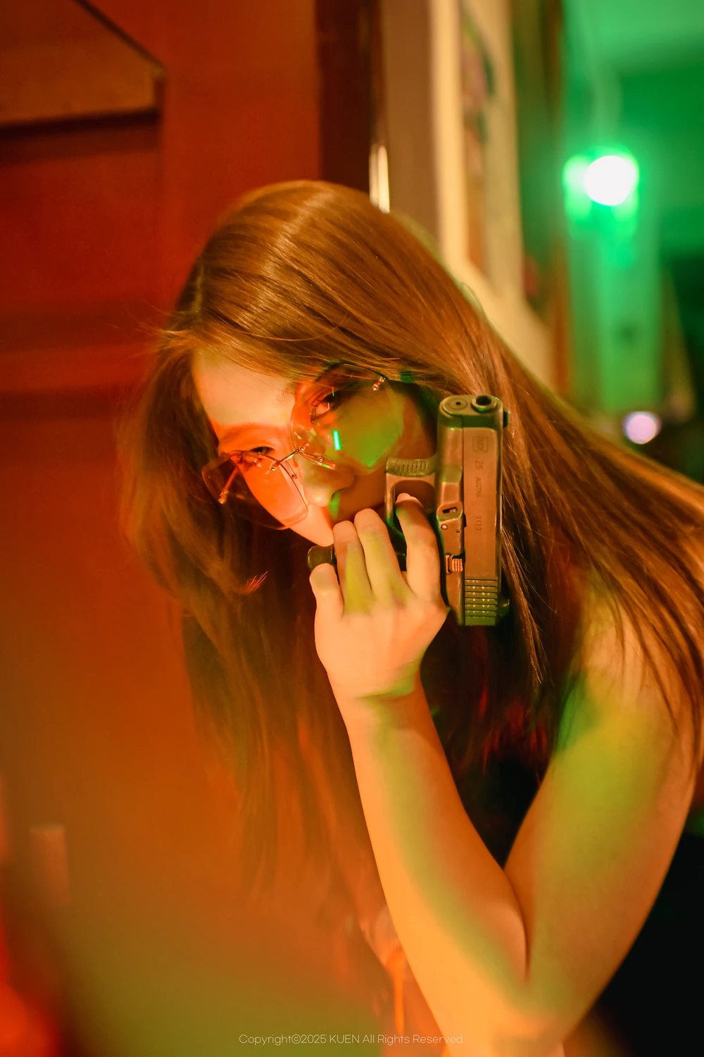 Miho 미호 – KUEN Photobook 「Naked Killer」 - P74