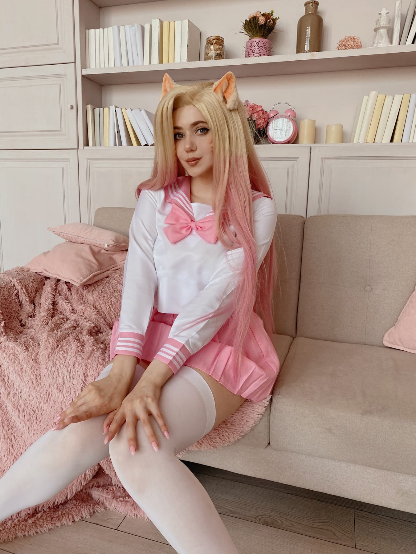 Coser@Alina Becker – Ahri Schoolgirl - P62
