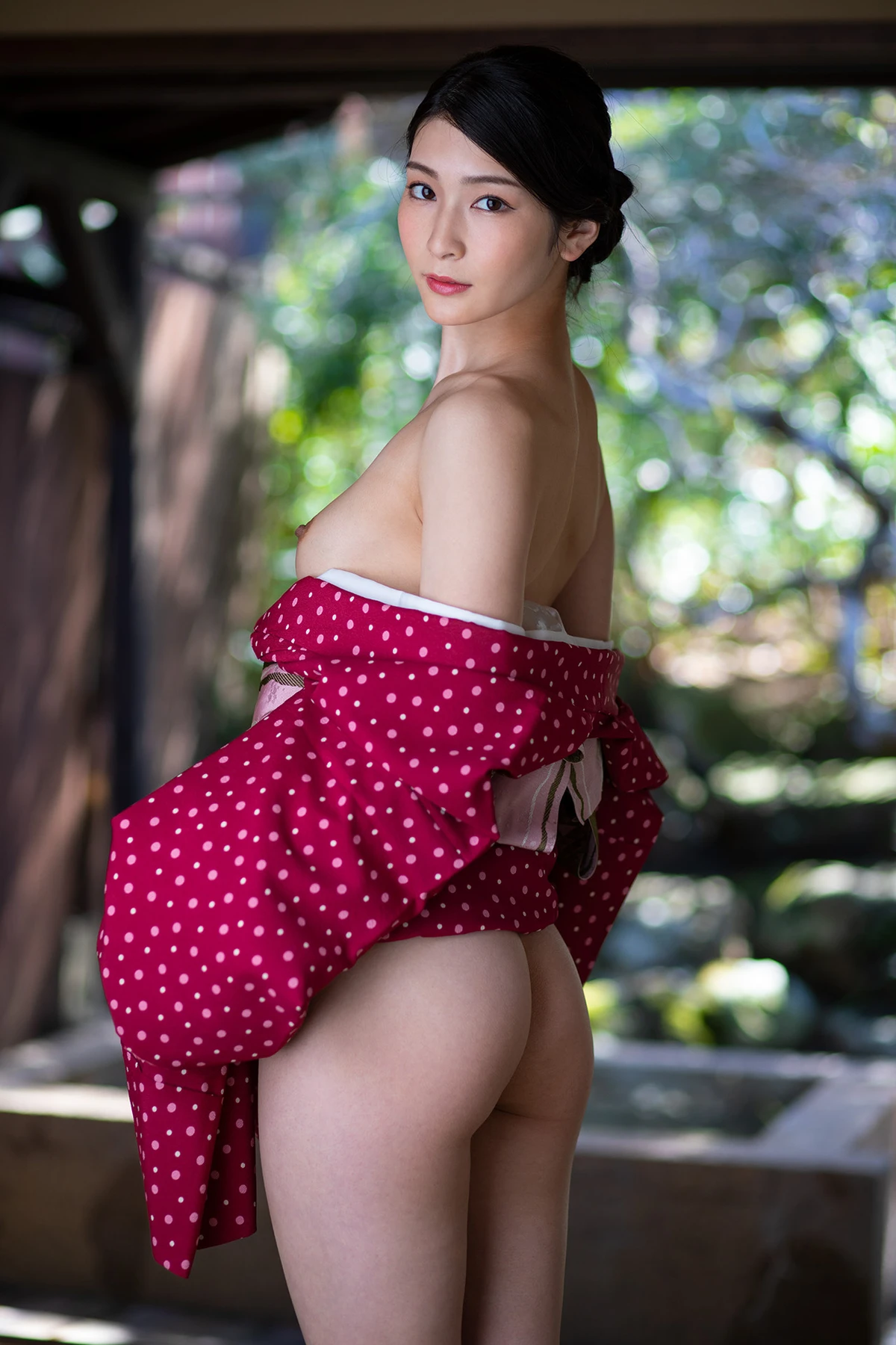 Suzu Honjo 本庄鈴 – 週刊大衆NUDE：17 「甘い音」 - P9