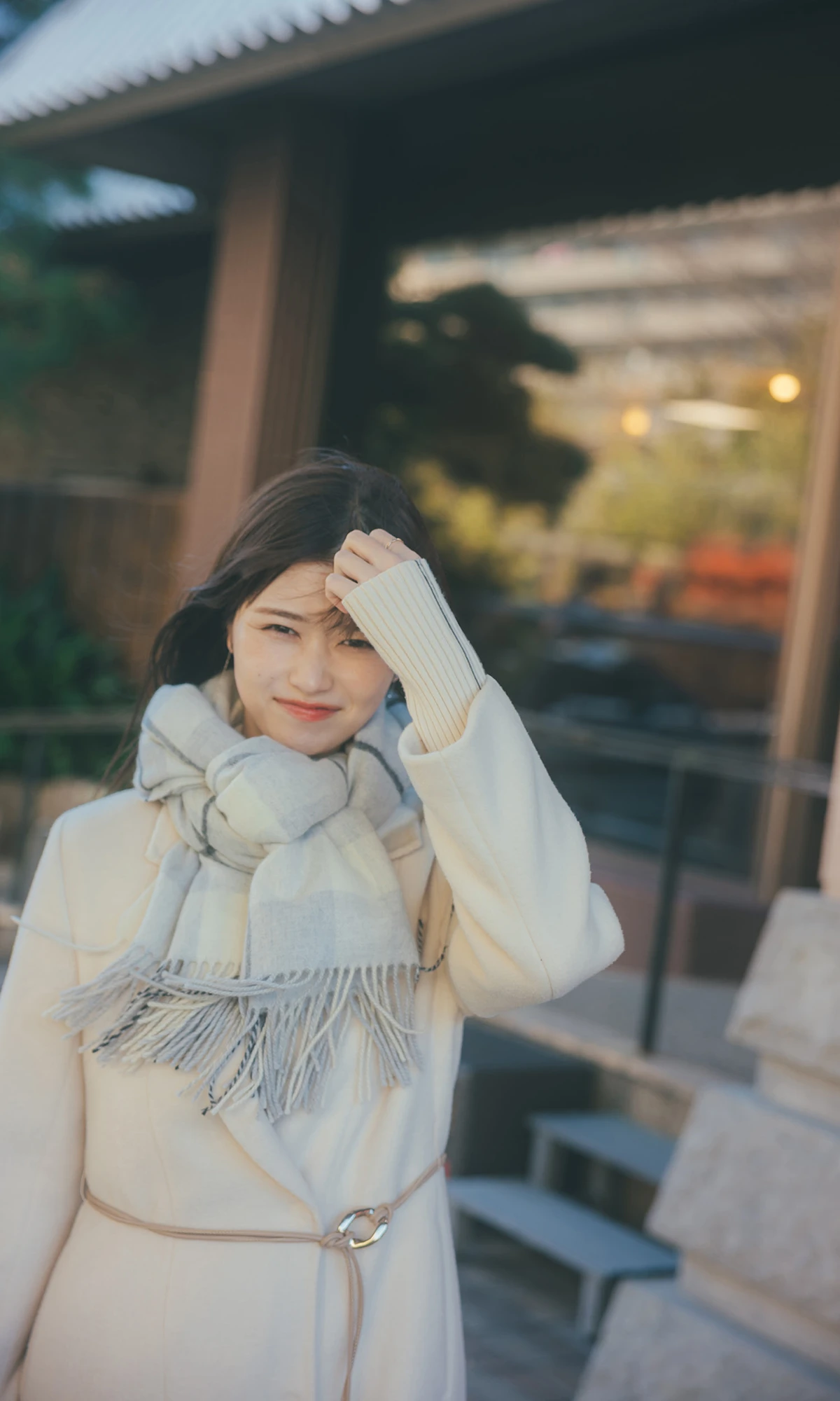 Yuzuha Saeki 冴木柚葉 – 週プレ Photo Book 「想いはあふれて。」 - P4