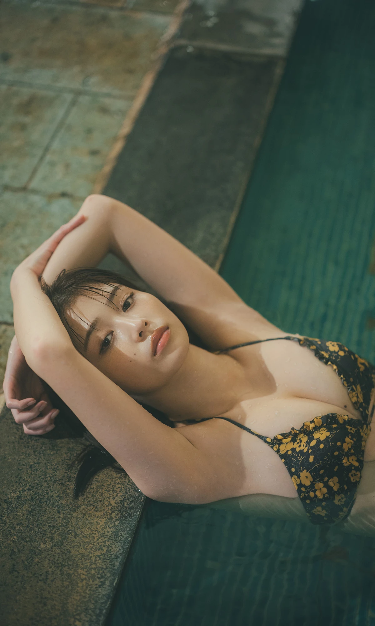 Yuzuha Saeki 冴木柚葉 – 週プレ Photo Book 「想いはあふれて。」 - P50