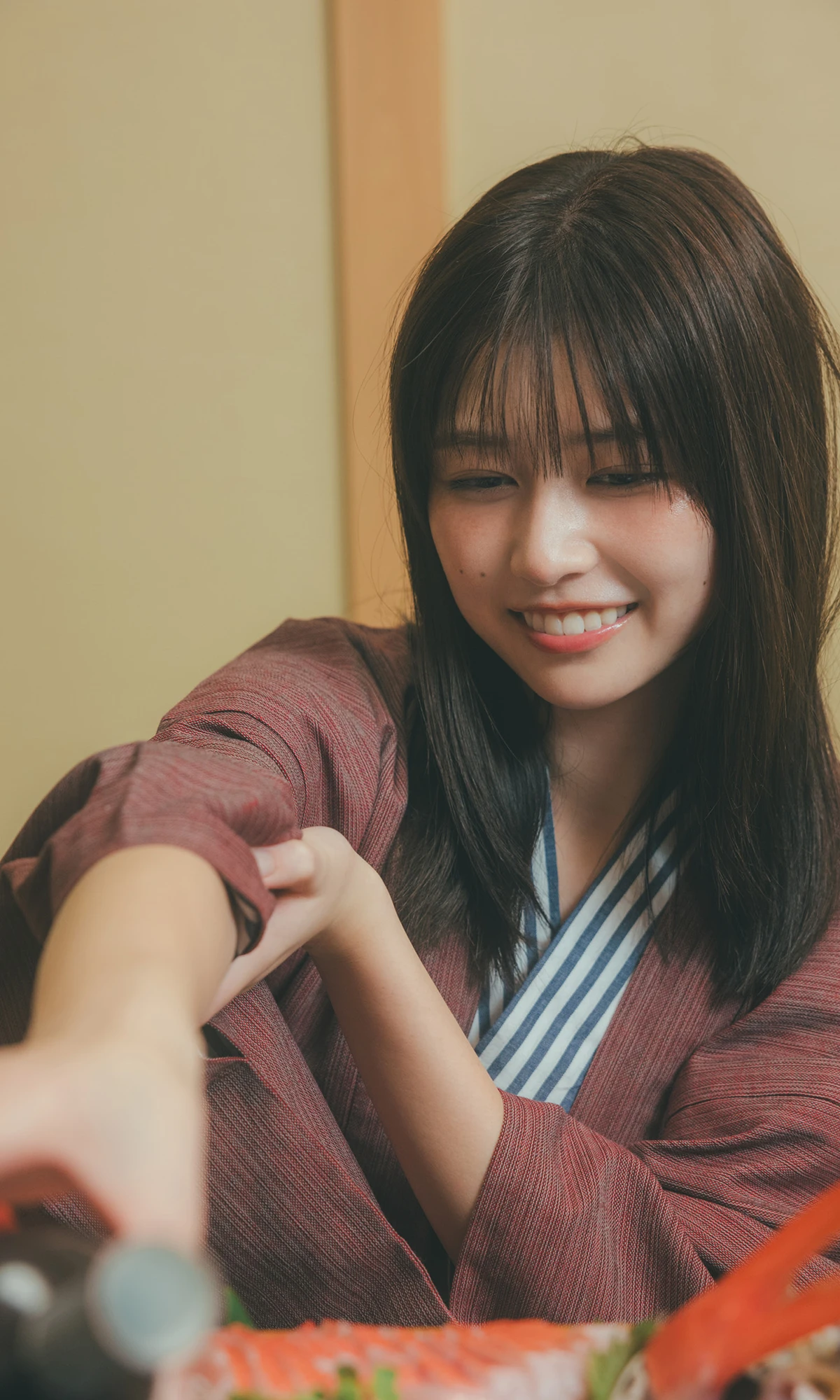 Yuzuha Saeki 冴木柚葉 – 週プレ Photo Book 「想いはあふれて。」 - P57