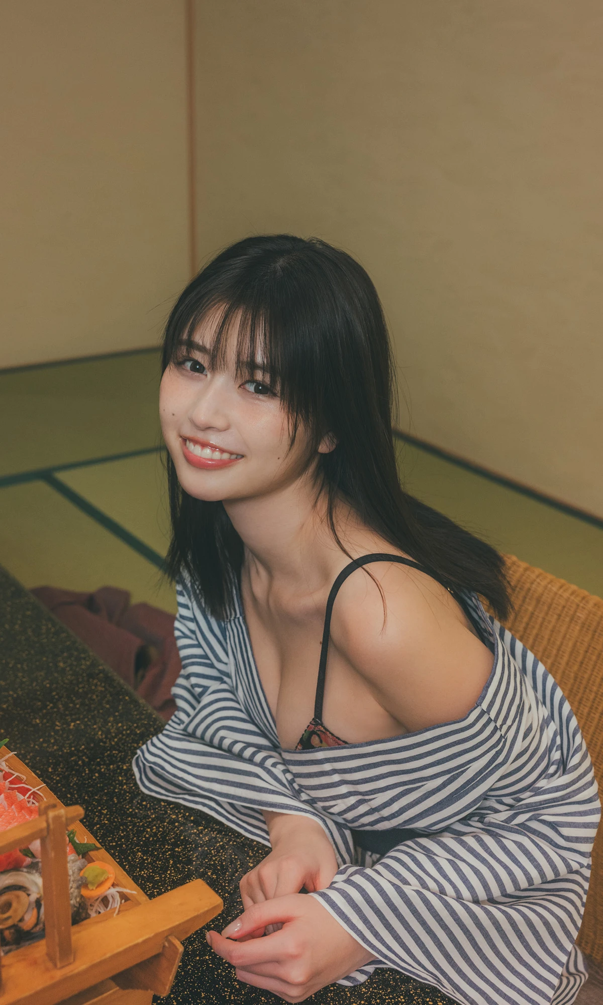 Yuzuha Saeki 冴木柚葉 – 週プレ Photo Book 「想いはあふれて。」 - P62