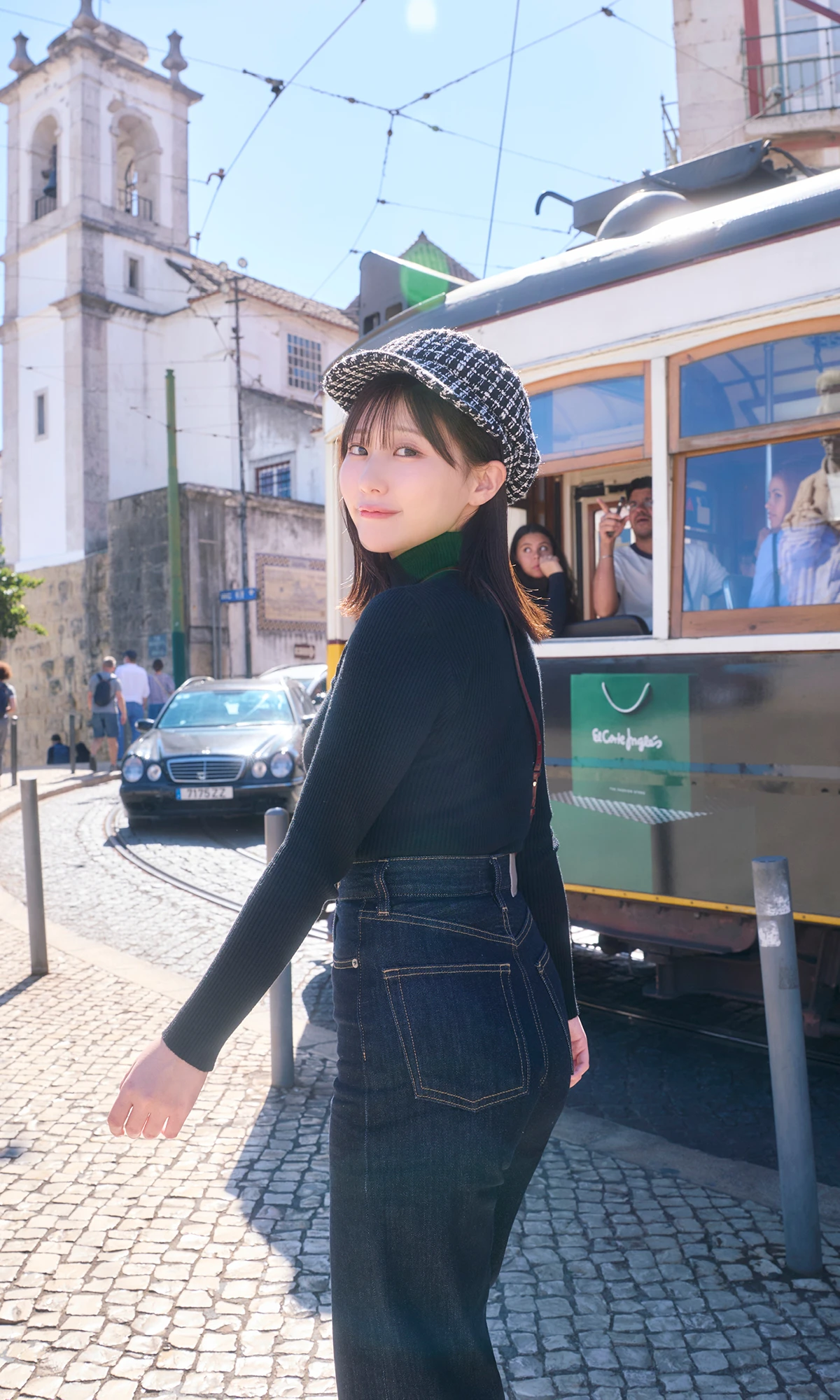 Miku Tanaka 田中美久 – 写真集 「もっと、ぜんぶ、ほんと」 - P13