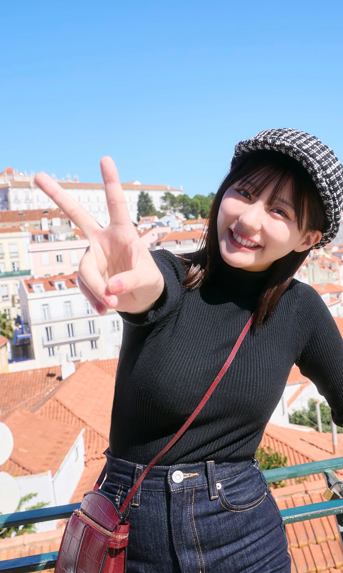Miku Tanaka 田中美久 – 写真集 「もっと、ぜんぶ、ほんと」 - P14