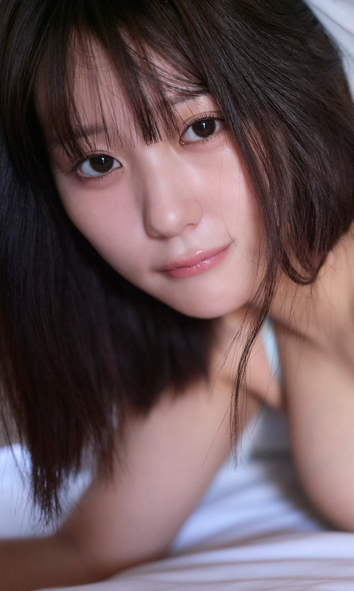 Miku Tanaka 田中美久 – 写真集 「もっと、ぜんぶ、ほんと」 - P43