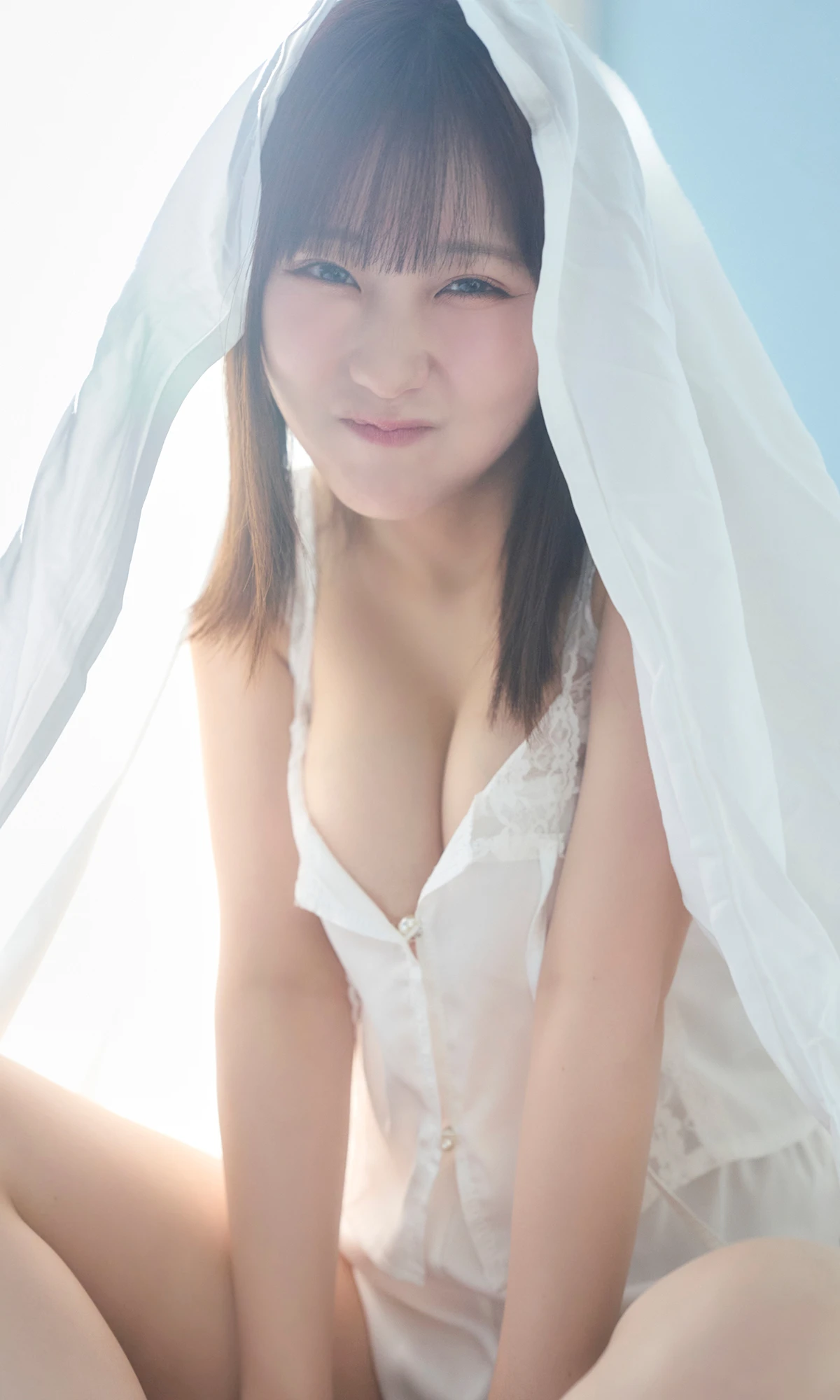 Miku Tanaka 田中美久 – 写真集 「もっと、ぜんぶ、ほんと」 - P92