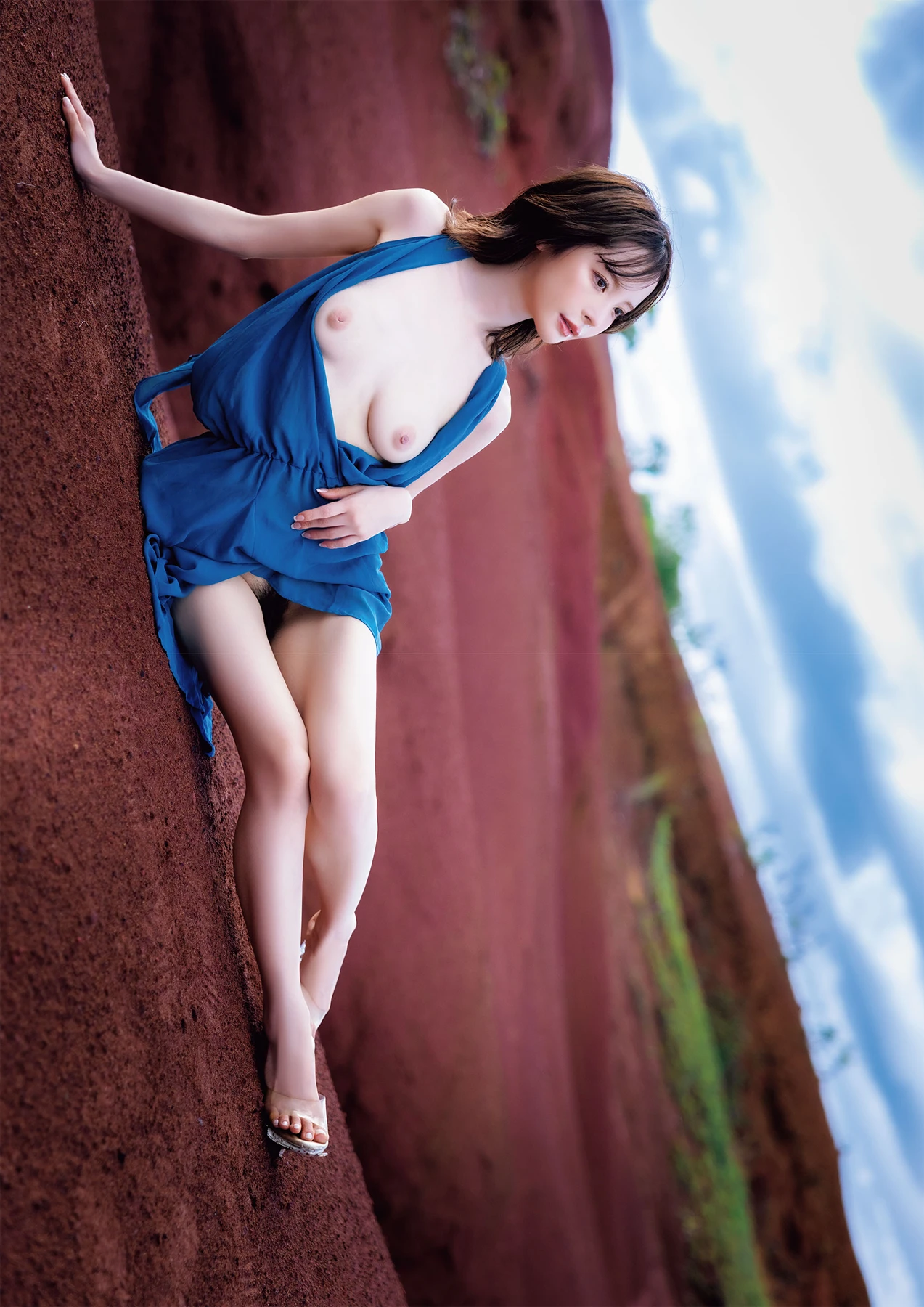 Kana Momonogi 桃乃木かな – 写真集 「.(Period)」 - P22