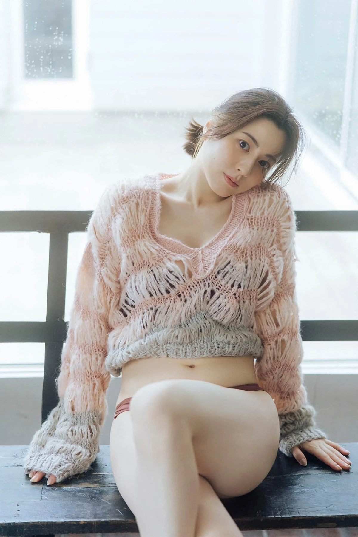 Yumi Sugimoto 杉本有美 – FLASHデジタル写真集 「そっと、溶けていく」 - P30