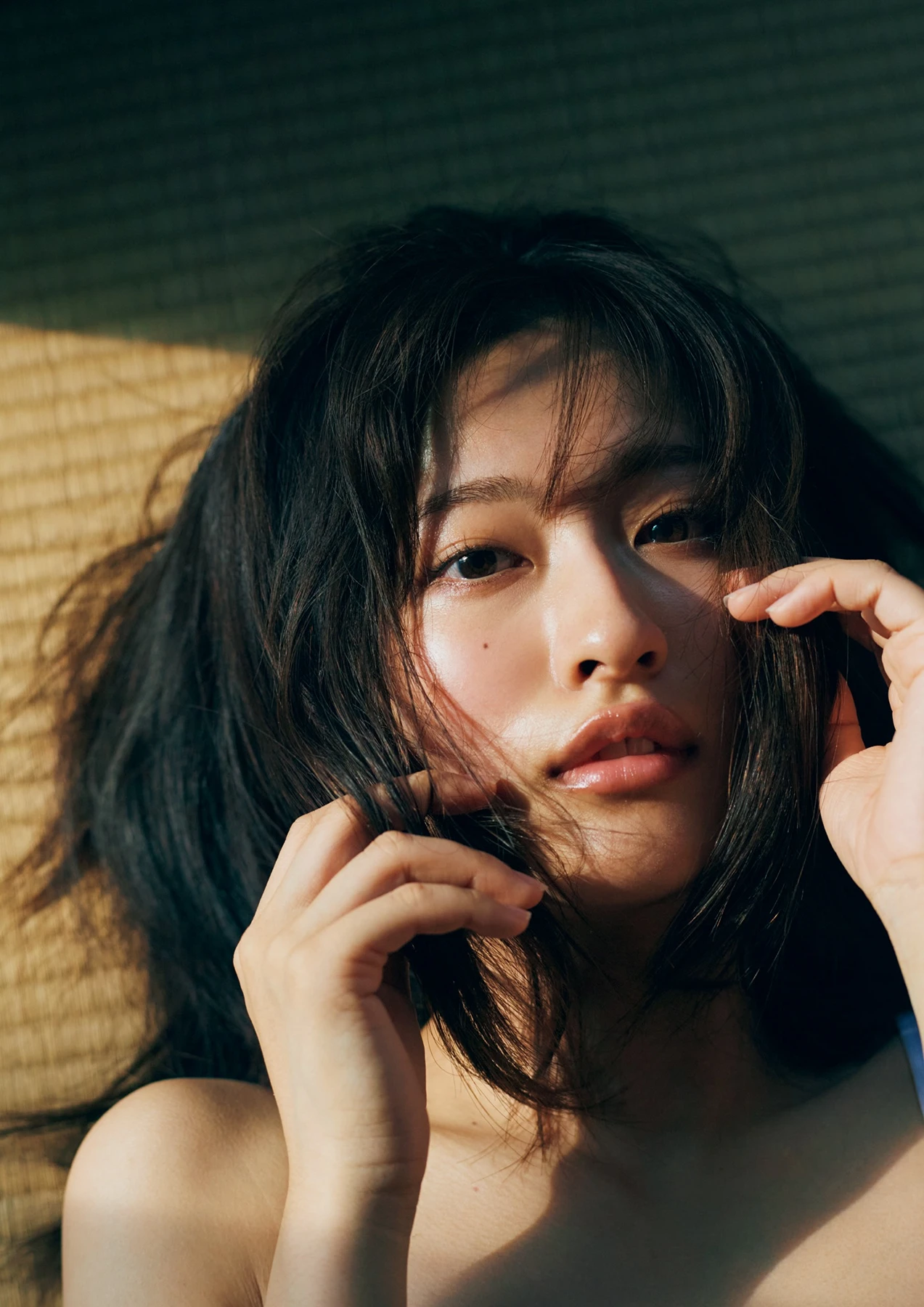 Rina Saito 斉藤里奈 – 1st写真集 「色彩」 - P104