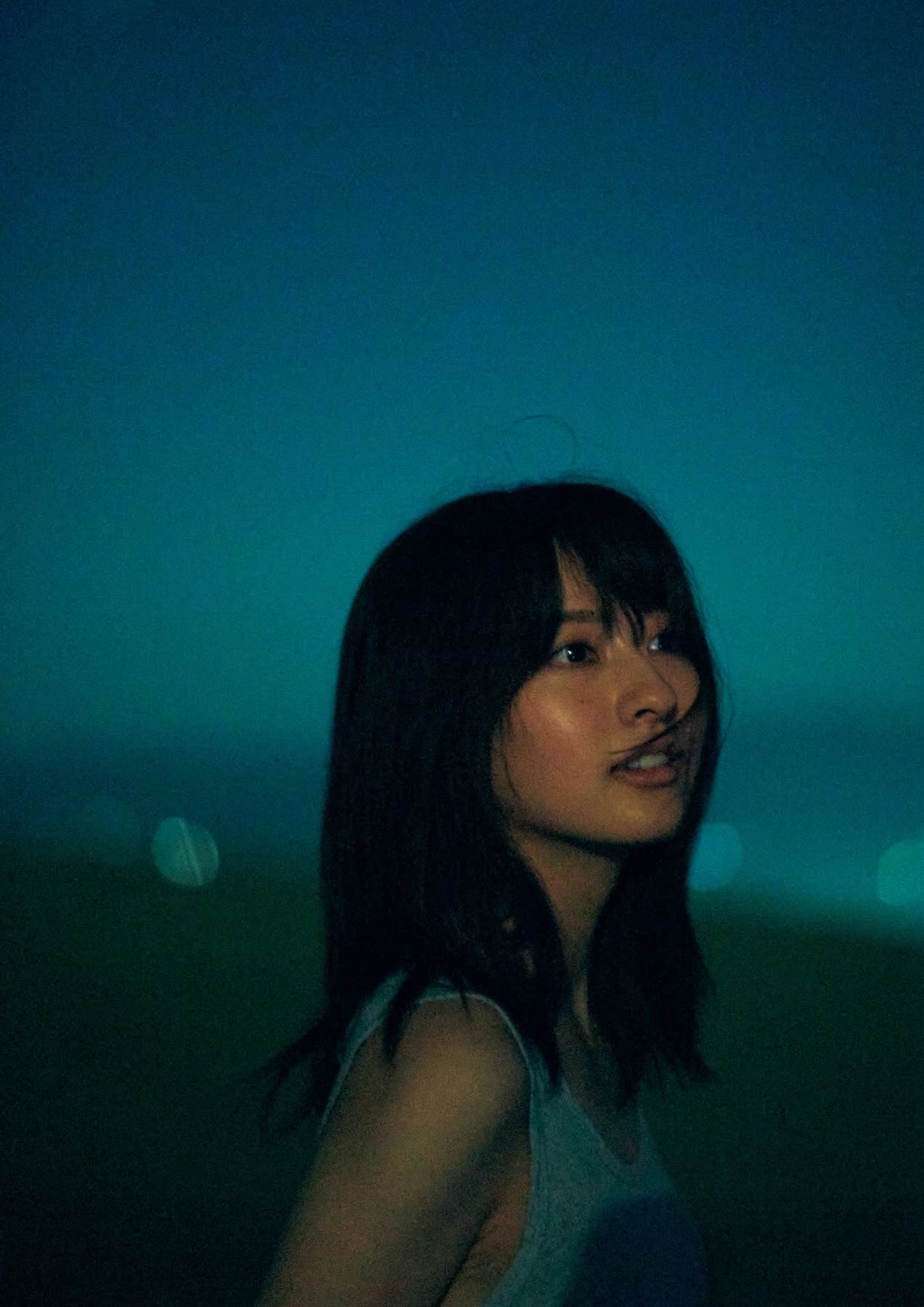 Rina Saito 斉藤里奈 – 1st写真集 「色彩」 - P111