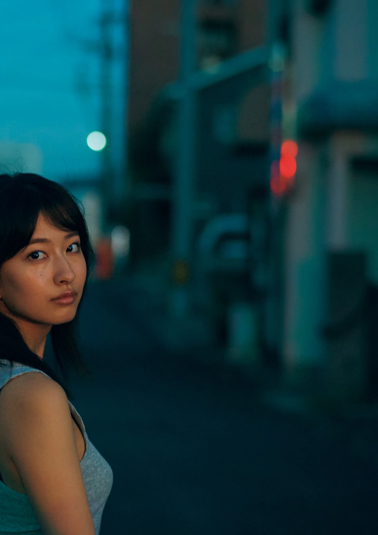 Rina Saito 斉藤里奈 – 1st写真集 「色彩」 - P114