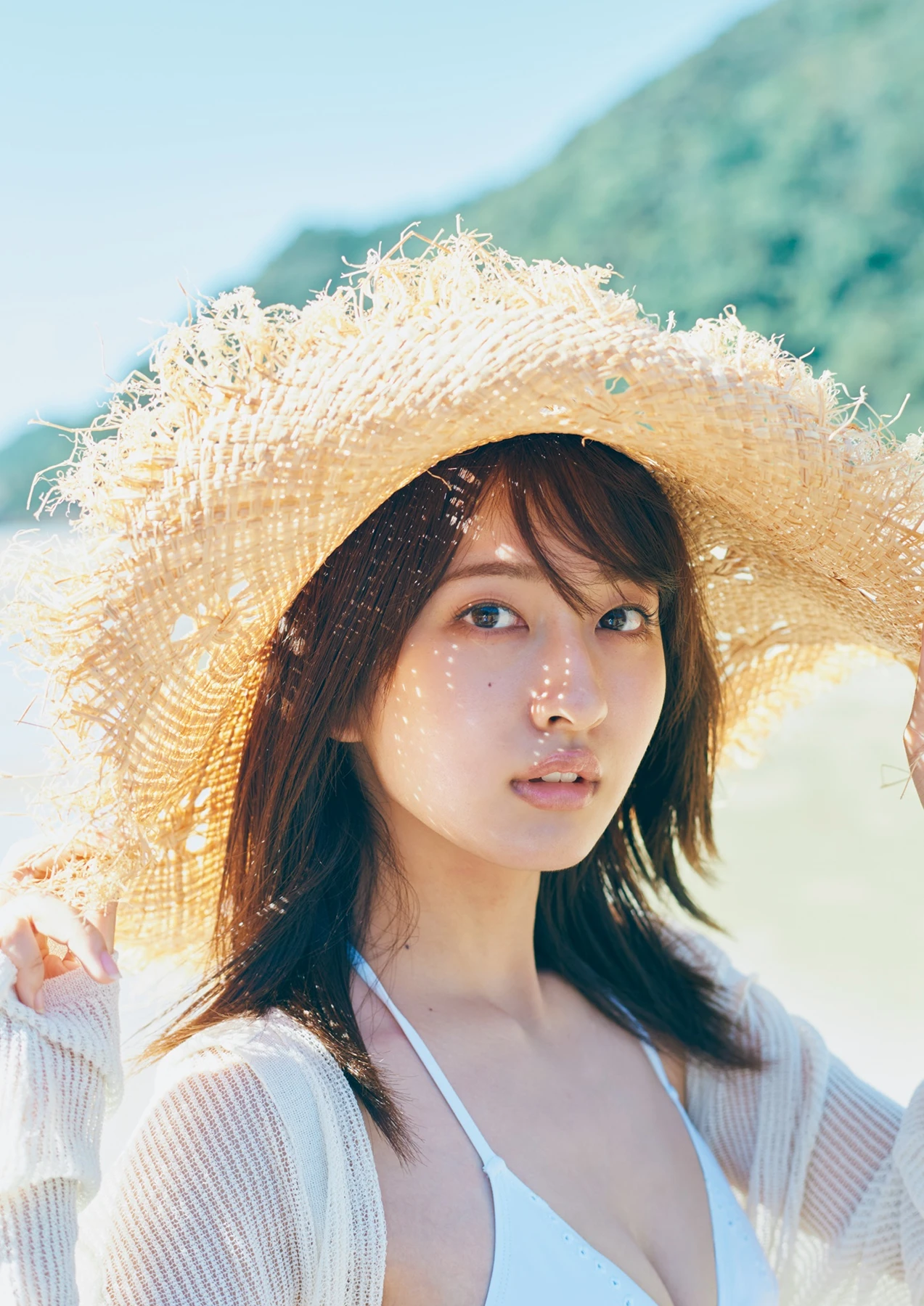 Rina Saito 斉藤里奈 – 1st写真集 「色彩」 - P12