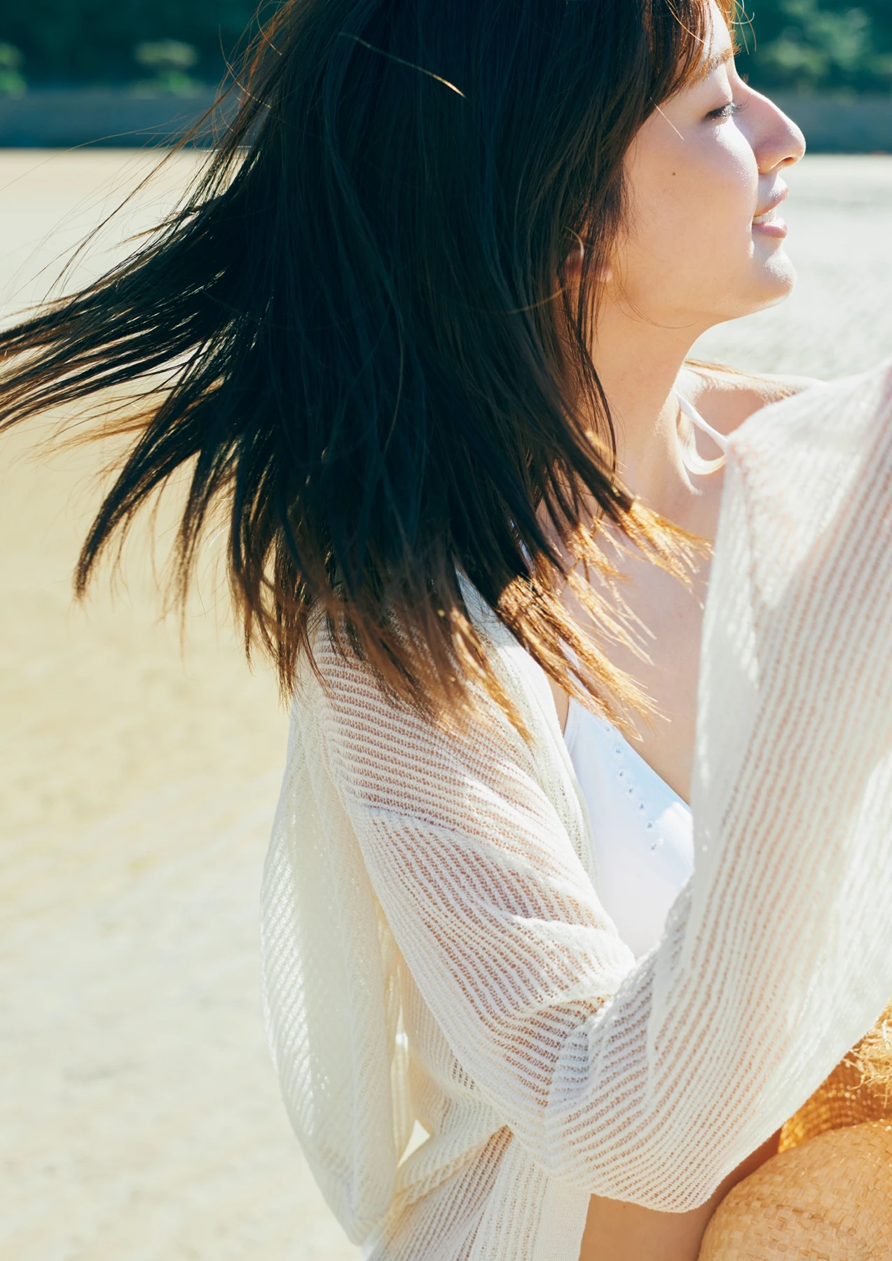 Rina Saito 斉藤里奈 – 1st写真集 「色彩」 - P14