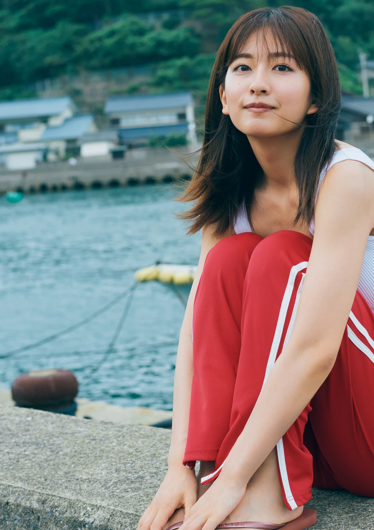 Rina Saito 斉藤里奈 – 1st写真集 「色彩」 - P22