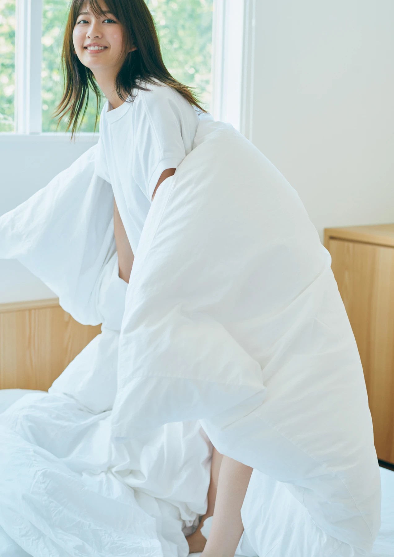 Rina Saito 斉藤里奈 – 1st写真集 「色彩」 - P38