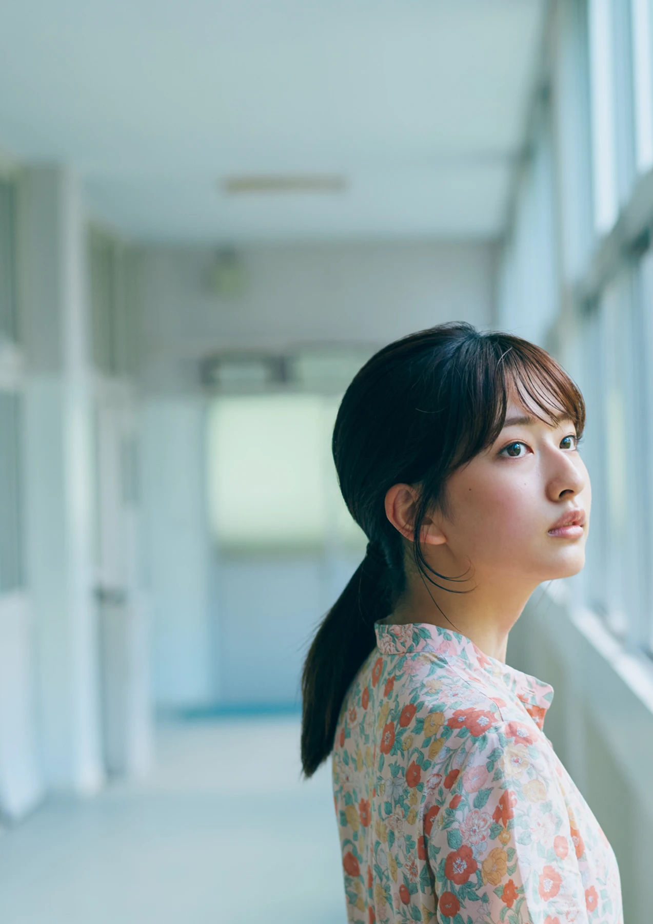 Rina Saito 斉藤里奈 – 1st写真集 「色彩」 - P7
