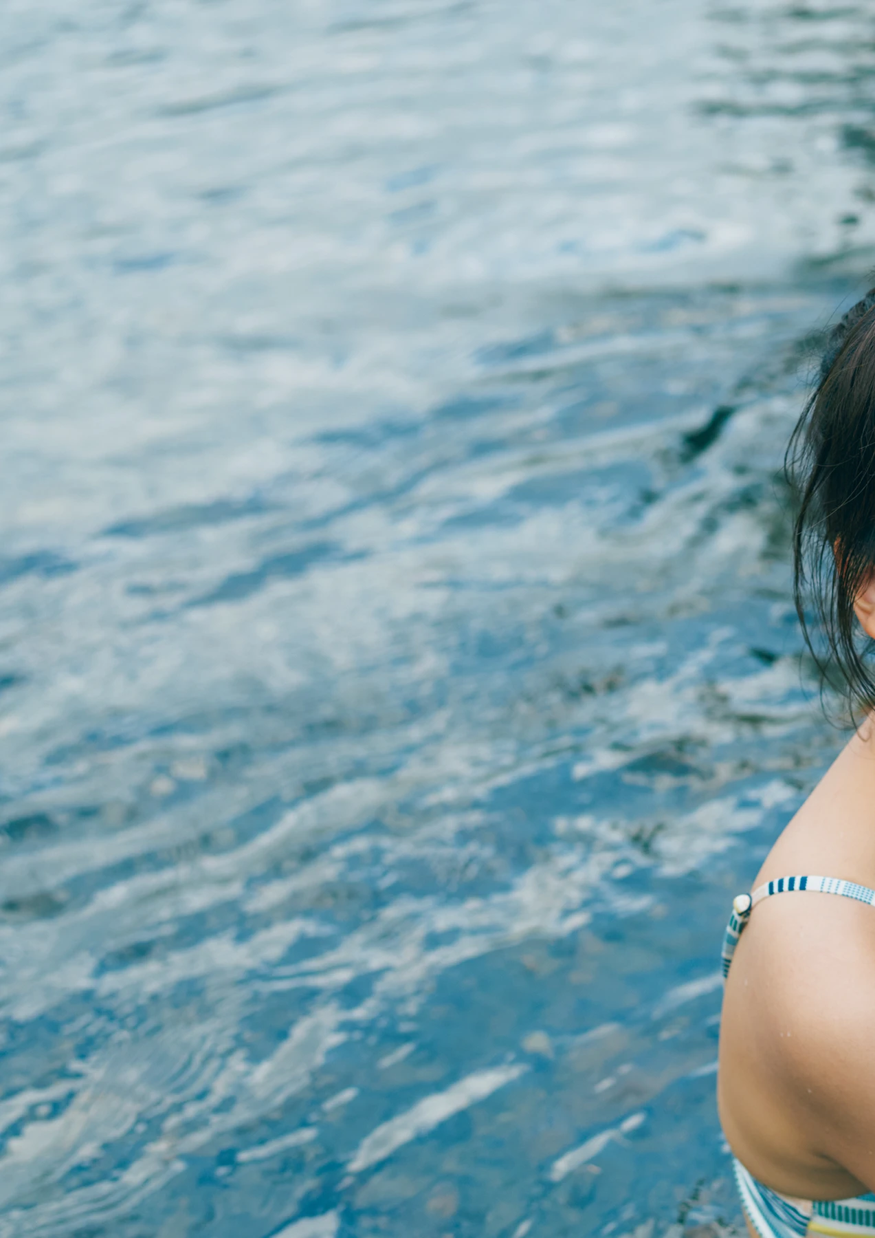Rina Saito 斉藤里奈 – 1st写真集 「色彩」 - P87