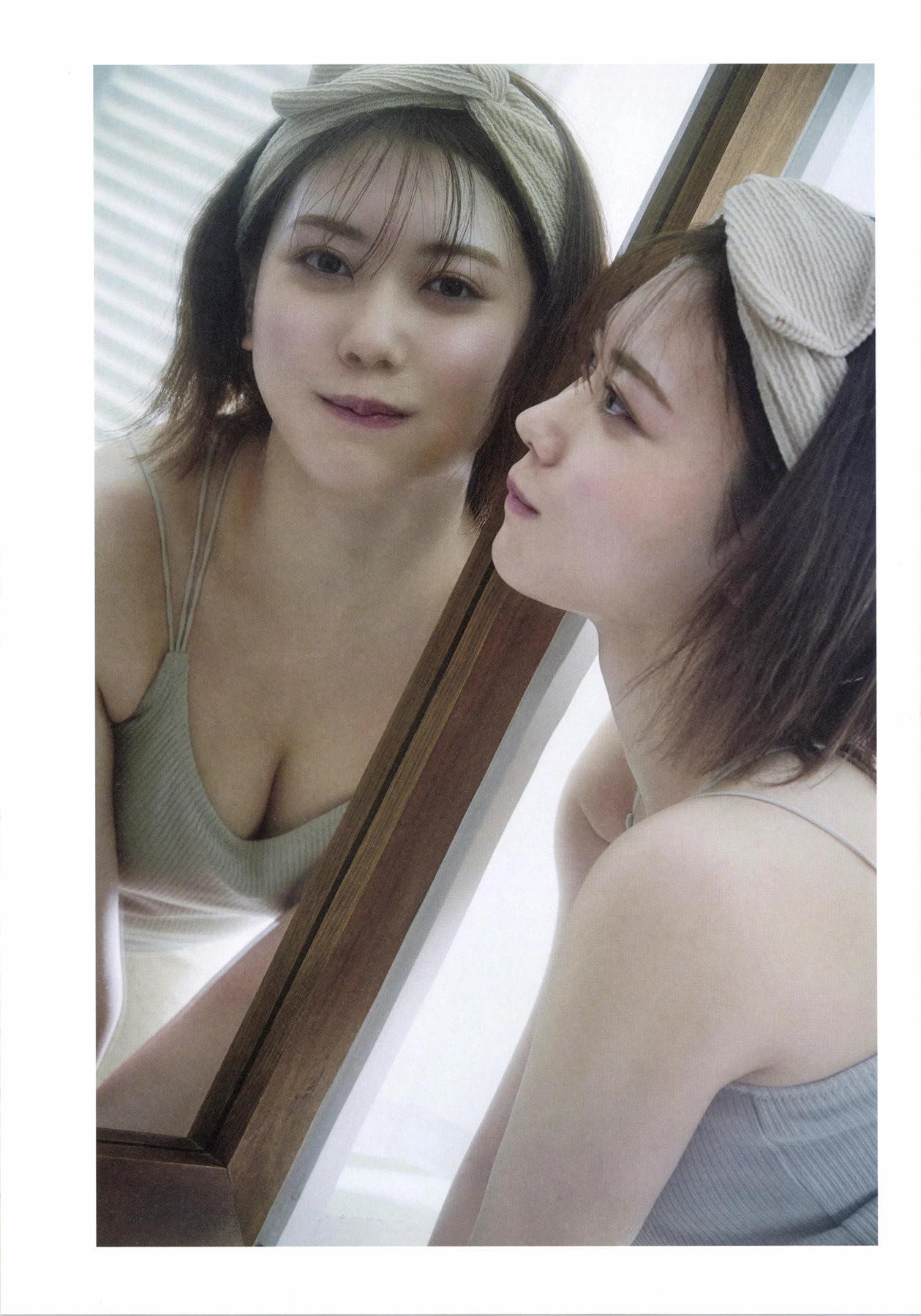 Junna Ito 伊藤純奈 – 1st写真集 「unfussy FC限定」 - P11