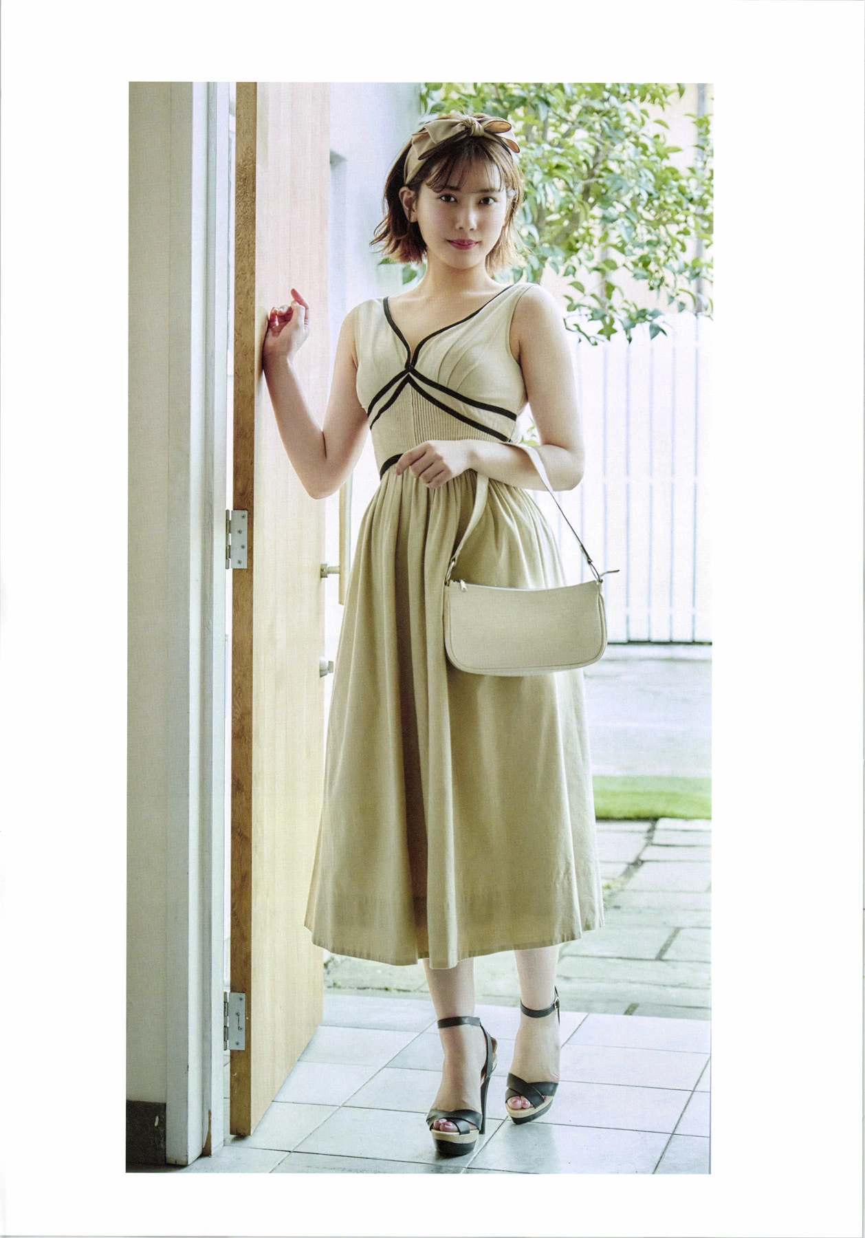 Junna Ito 伊藤純奈 – 1st写真集 「unfussy FC限定」 - P28