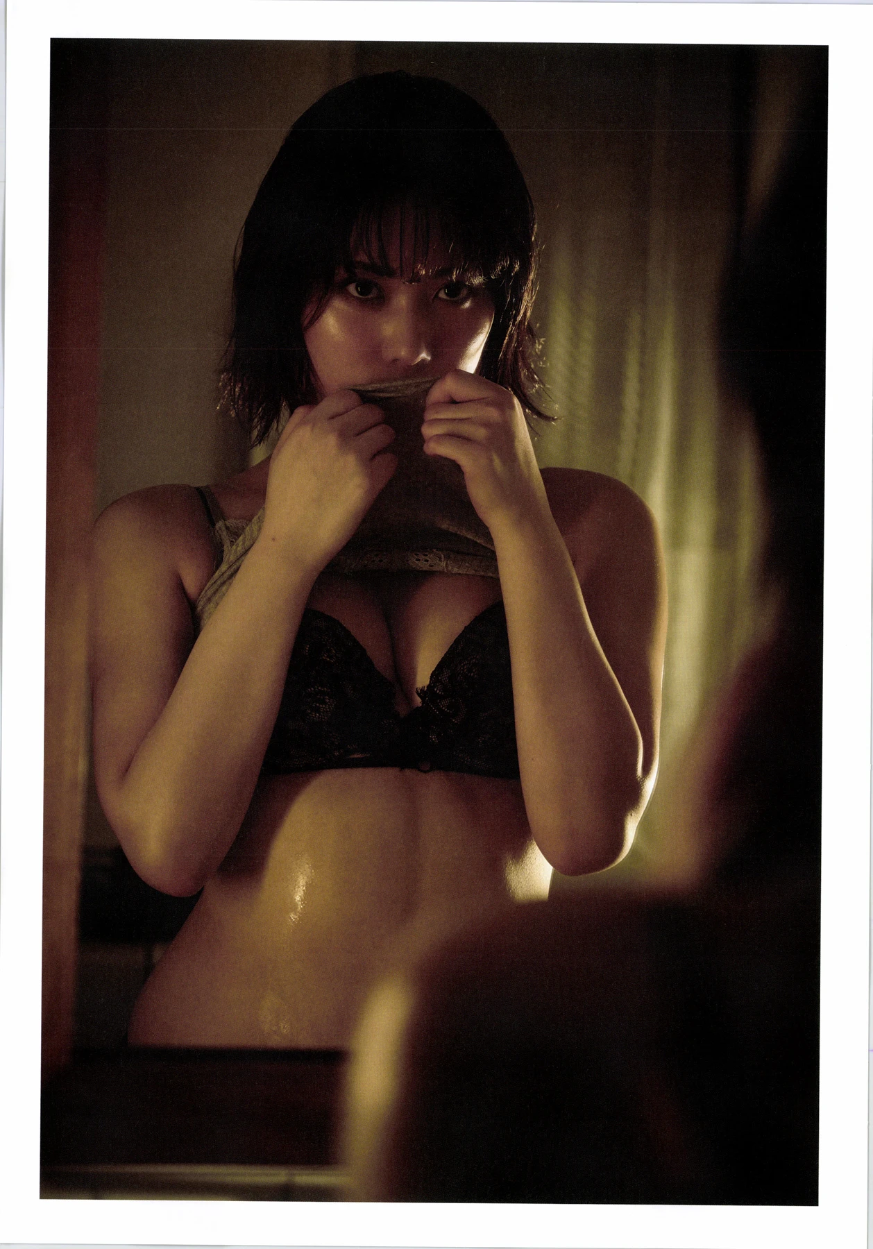 Junna Ito 伊藤純奈 – 1st写真集 「unfussy FC限定」 - P40